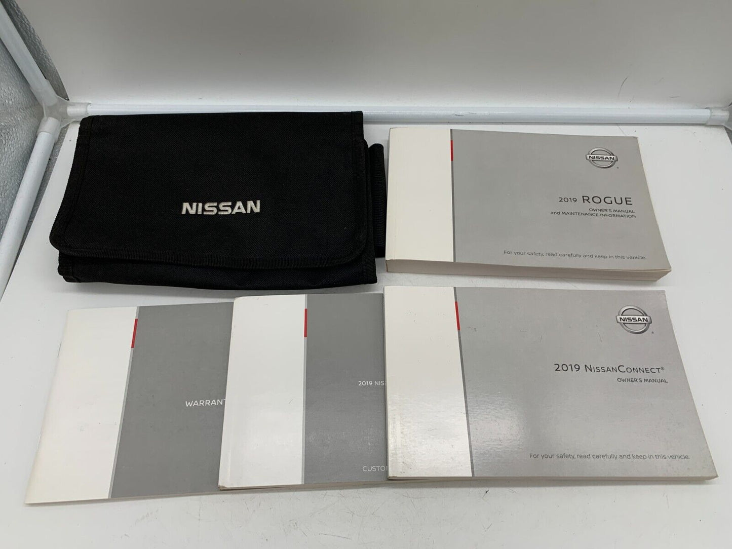 2019 Nissan Rogue Owners Manual Set with Case OEM E04B59007