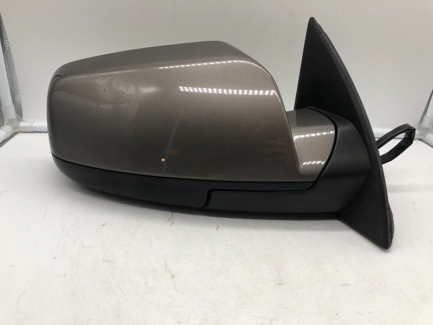 2010-2011 GMC Terrain Passenger Side Power Door Mirror Gray OEM E02B52002