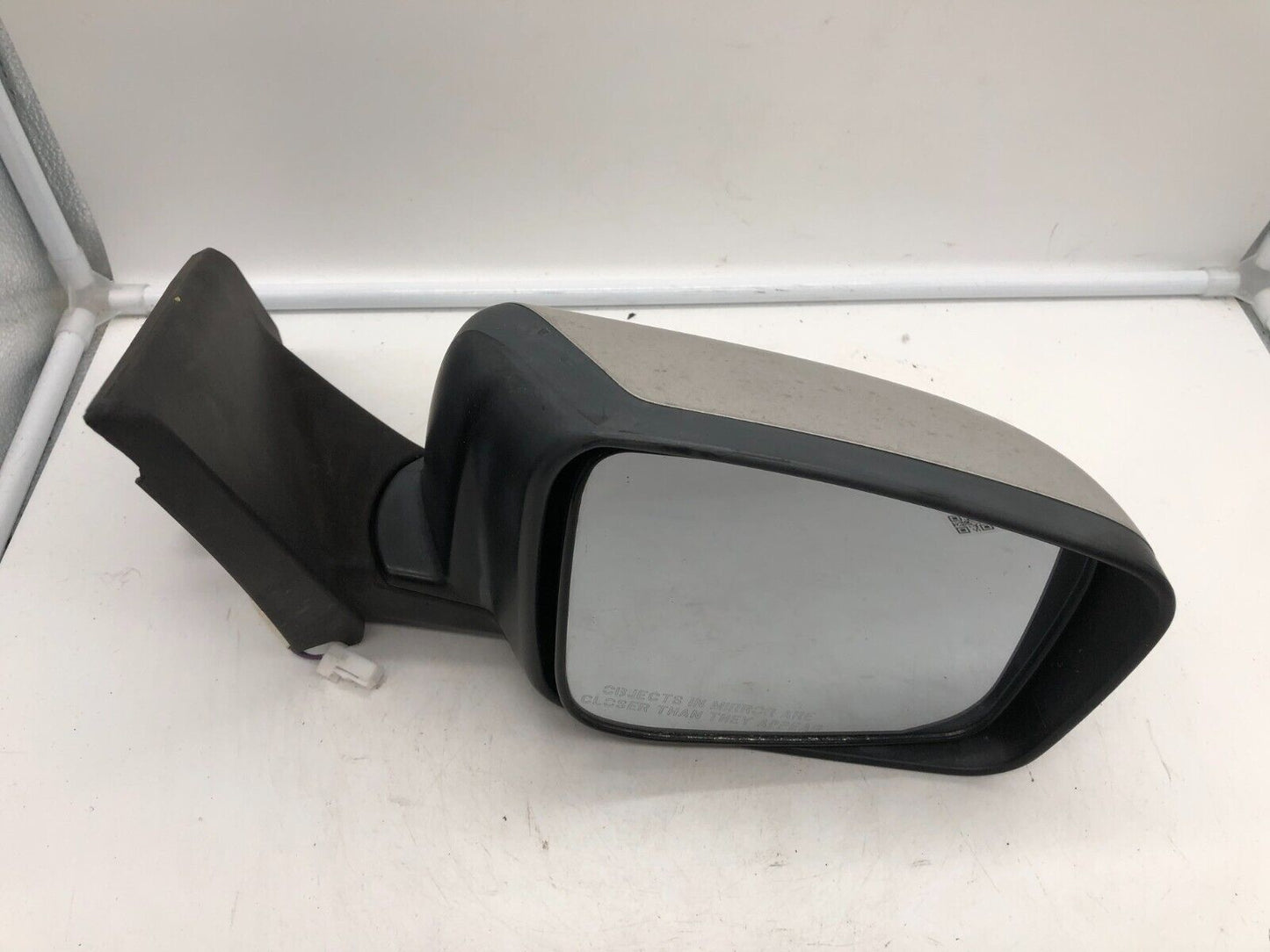 2008-2015 Nissan Rogue Passenger Side View Power Door Mirror SilverOEM C04B50026