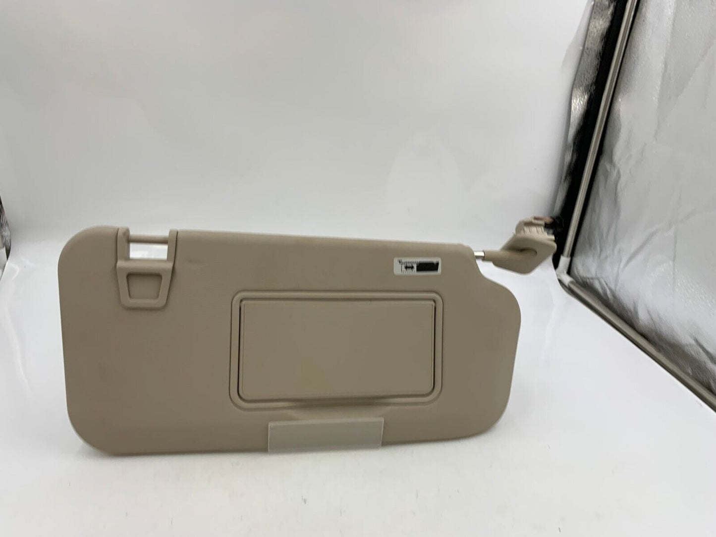 2020 Ford Escape Passenger Sun Visor Sunvisor Gray Illumination OEM D01B25026