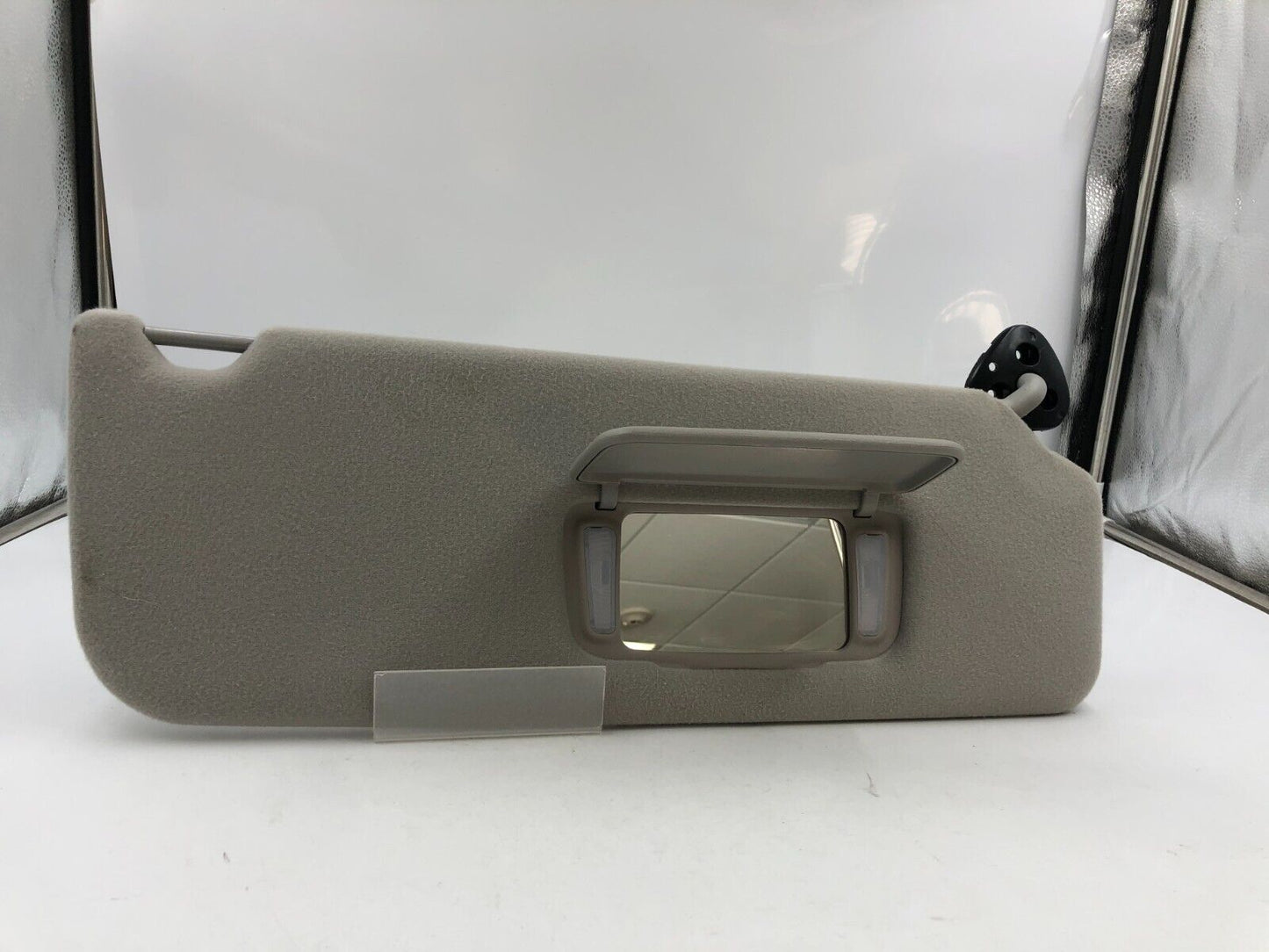 2005-2010 Toyota Sienna Passenger Visor Sunvisor Gray Illuminated OEM D03B48036