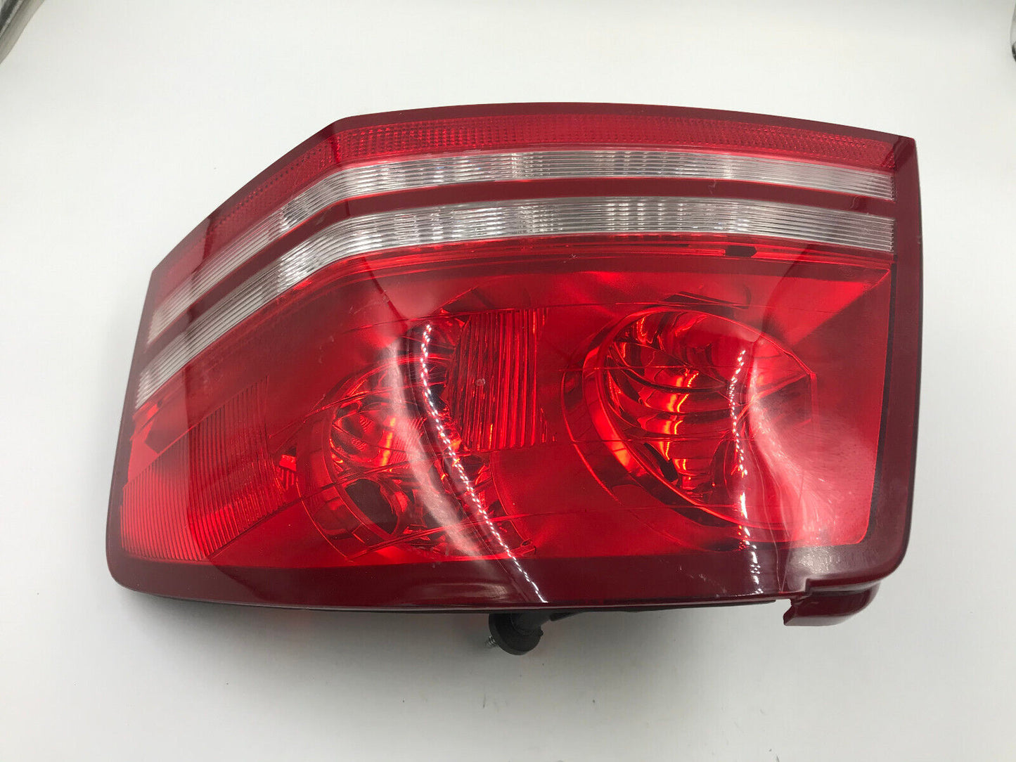 2008-2010 Dodge Avenger Passenger Side Tail Light Taillight OEM D03B29002