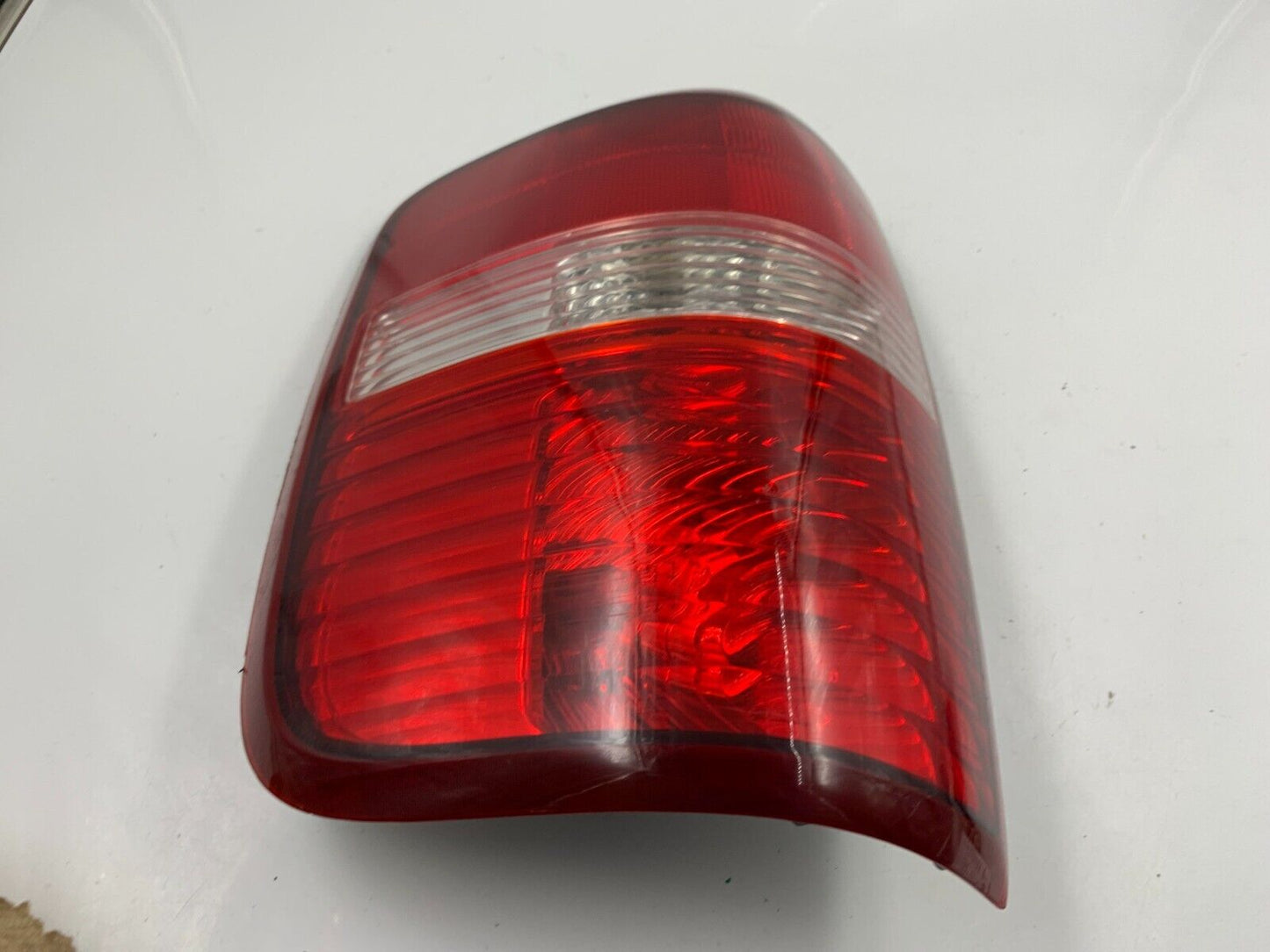 2004-2008 Ford F150 Passenger Side Tail Light Taillight Styleside OEM B01B43032