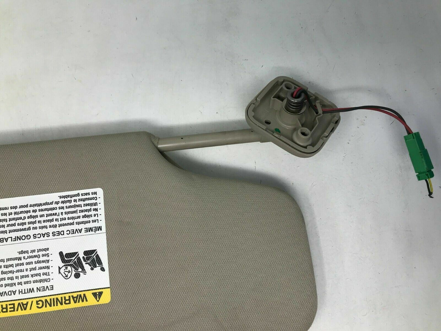 2010-2011 Ford Taurus Driver Sun Visor Sunvisor Beige Illuminated OEM H02B06008