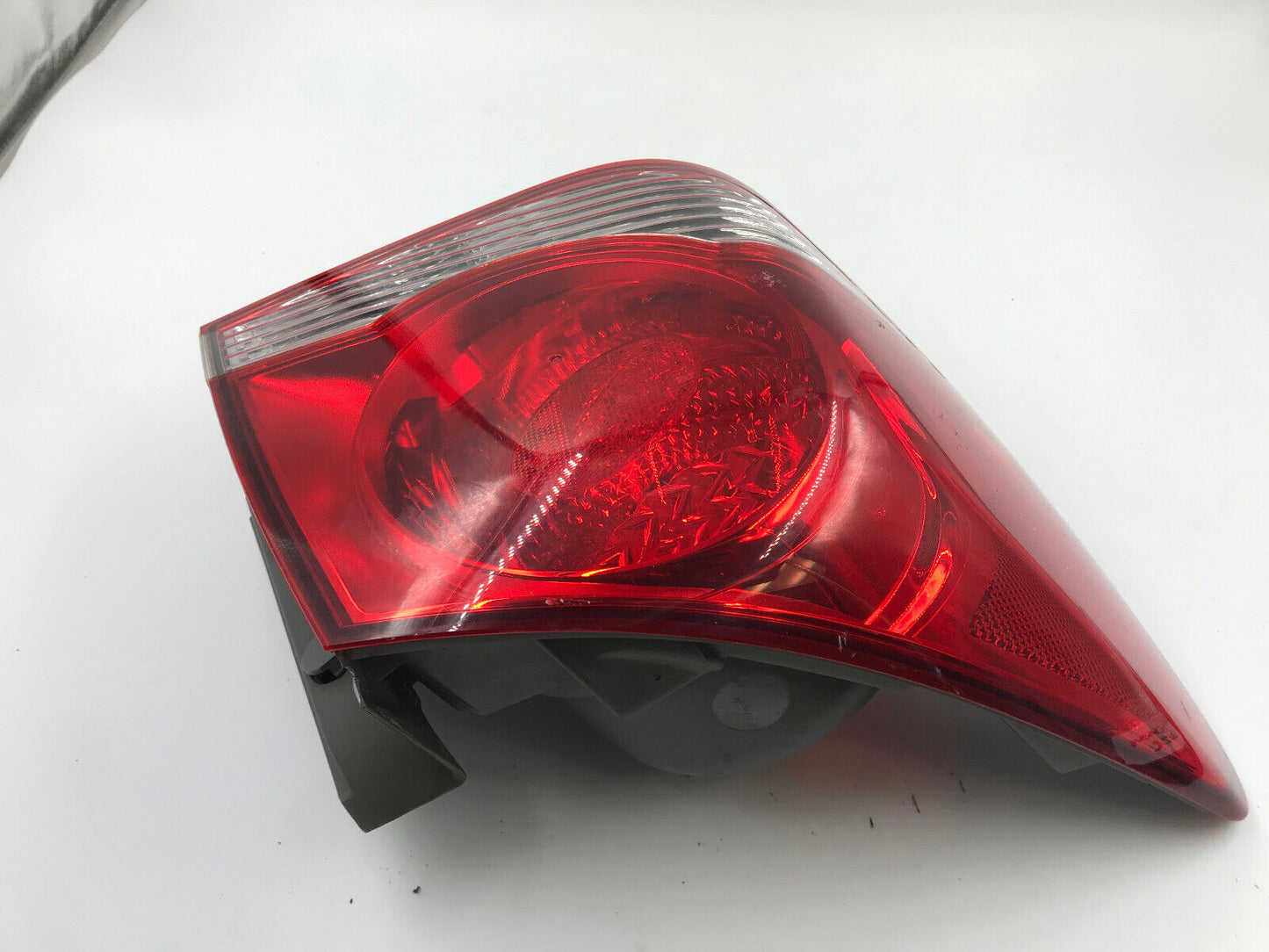 2011-2016 Chevrolet Cruze Driver Side Tail Light Taillight OEM D03B30003