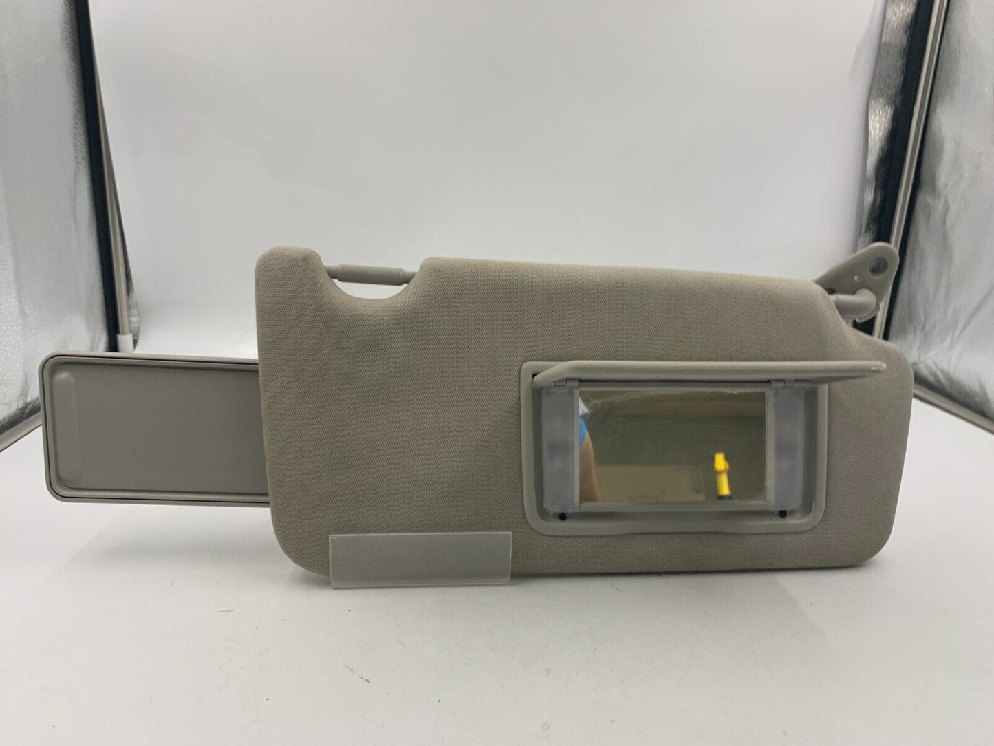 2010-2014 Subaru Legacy Passenger Sun Visor Sunvisor Gray Illuminated C01B38070