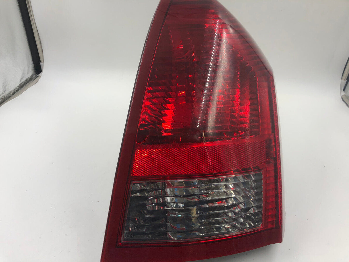 2005-2007 Chrysler 300 Passenger Side Tail Light Tailight OEM B55001