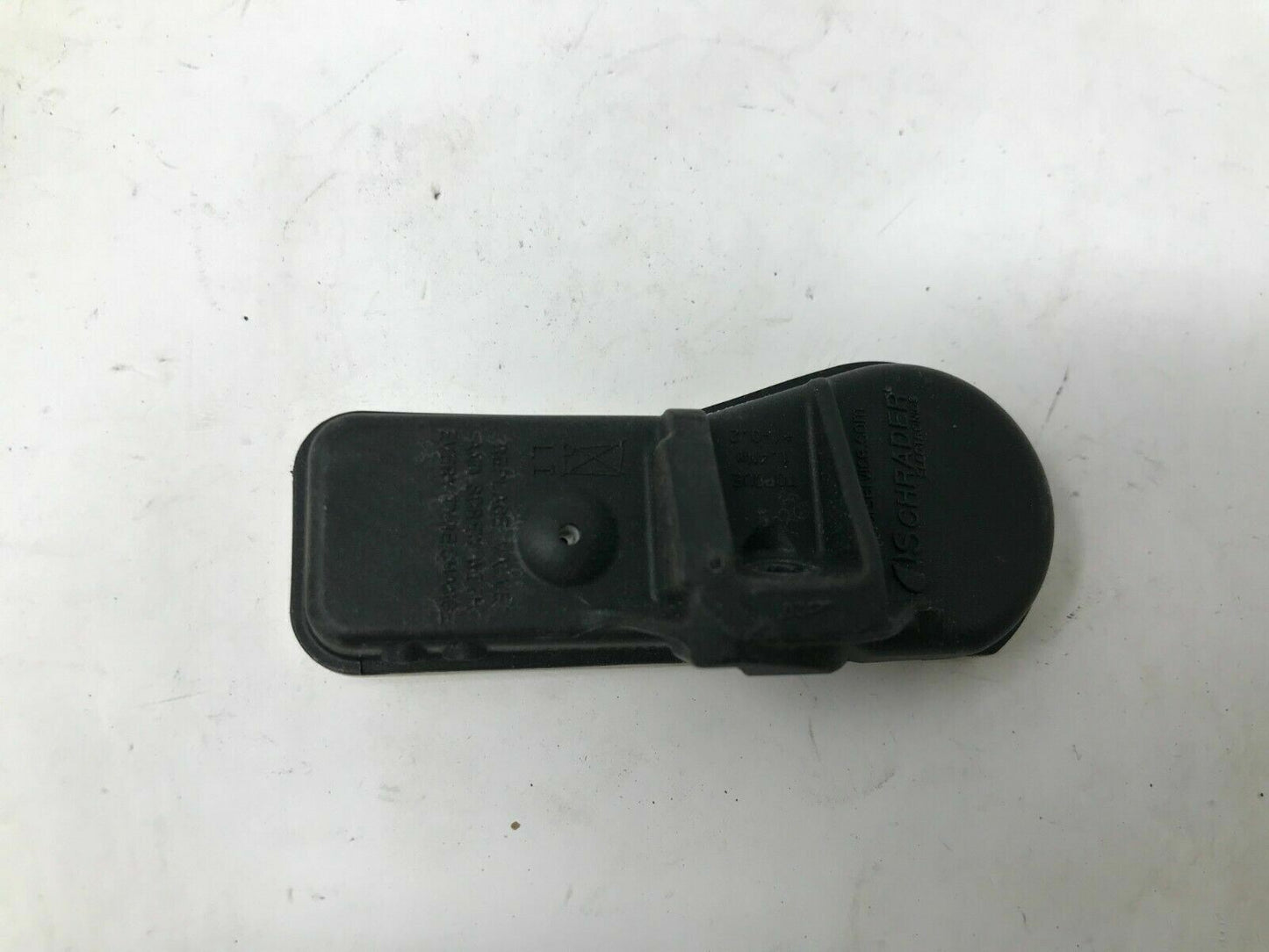 2017 Hyundai Sonata TPMS Sensor Tire Pressure Sensor Genuine OEM E02B35005