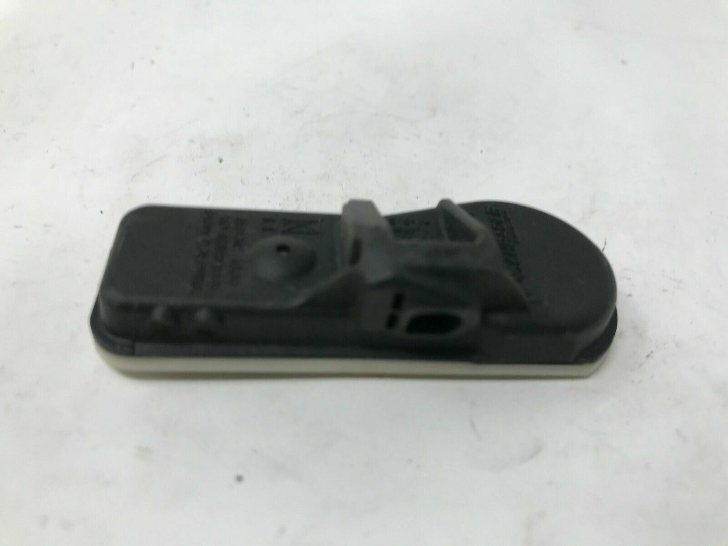 2017 Hyundai Sonata TPMS Sensor Tire Pressure Sensor Genuine OEM E02B35005