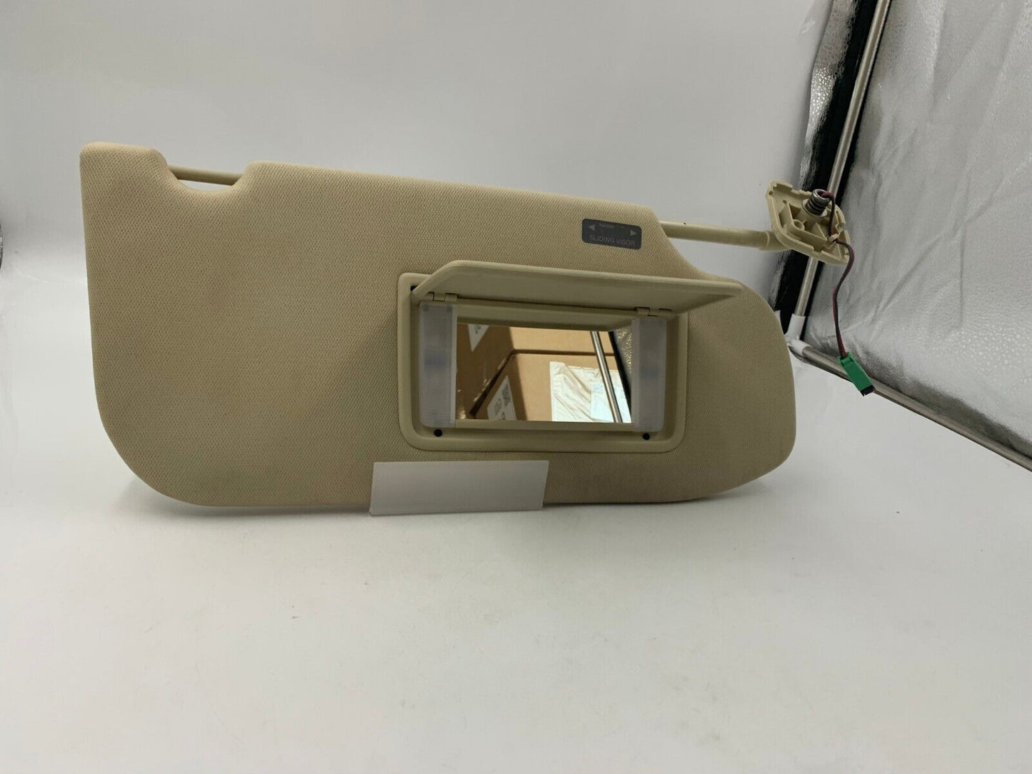 2013-2019 Ford Taurus Passenger Sun Visor Sunvisor Beige Illuminated F01B35052