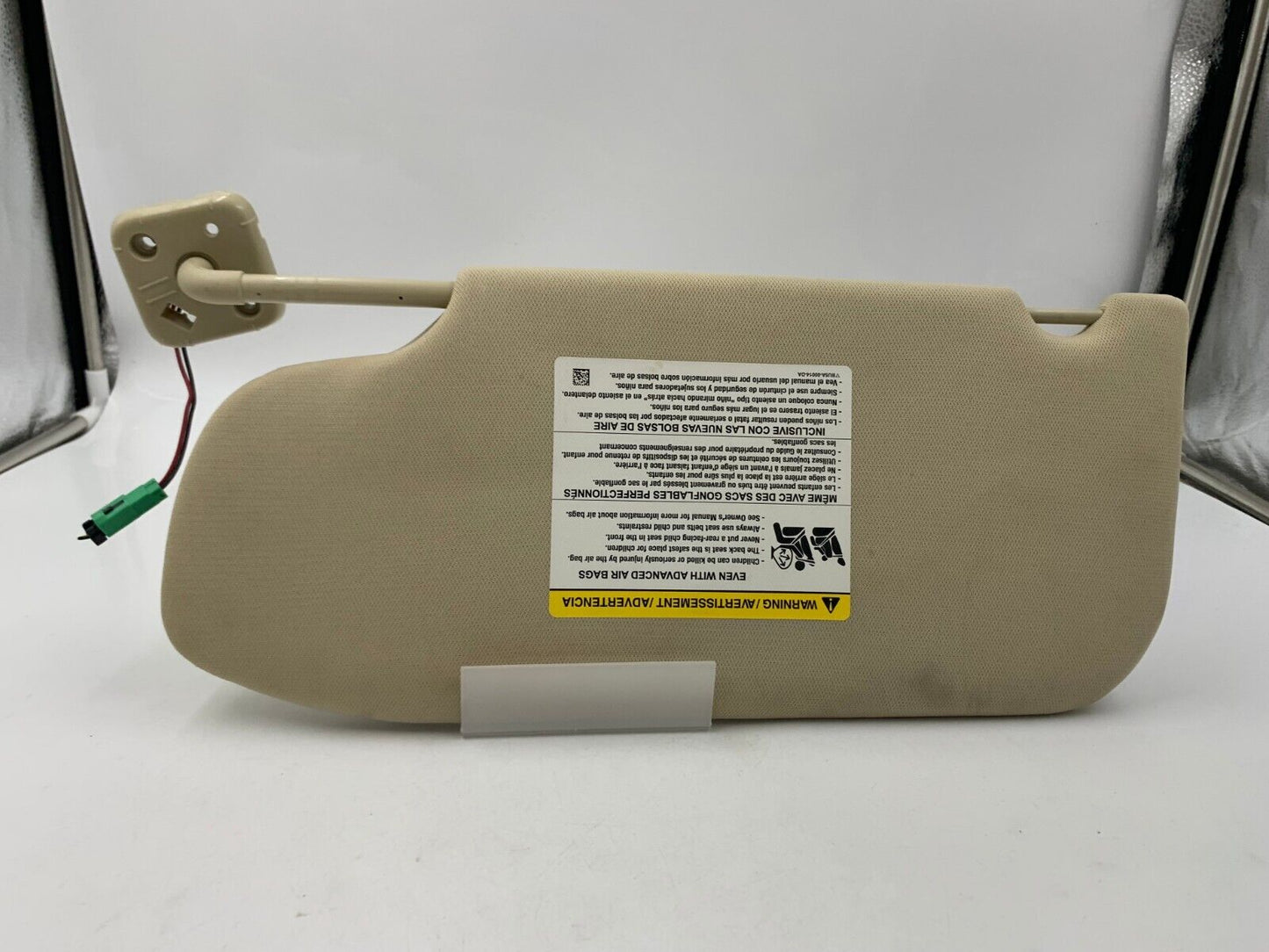 2013-2019 Ford Taurus Passenger Sun Visor Sunvisor Beige Illuminated F01B35052