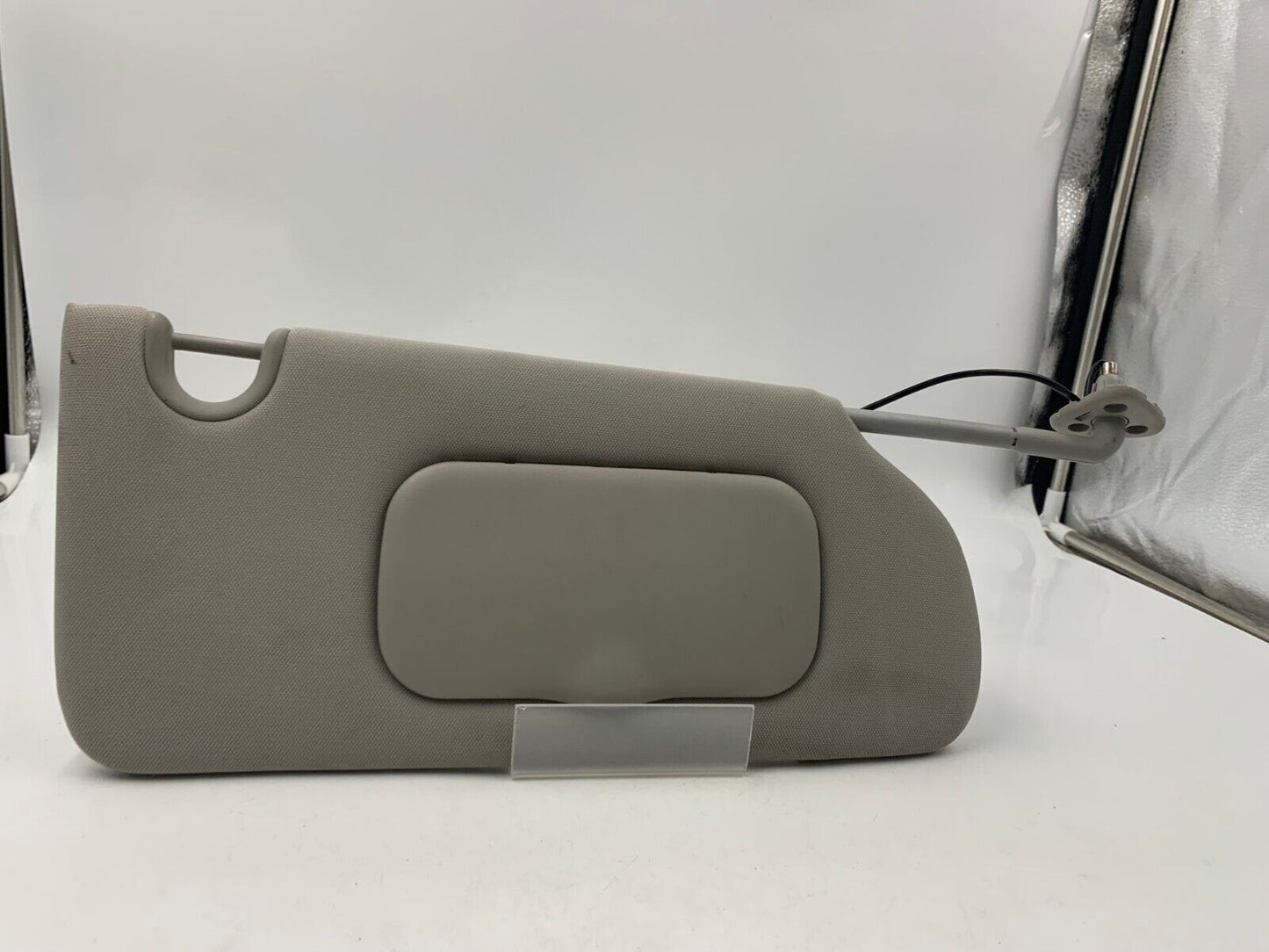 2006-2011 Buick Lucerne Passenger Sun Visor Sunvisor Beige OEM G02B48021