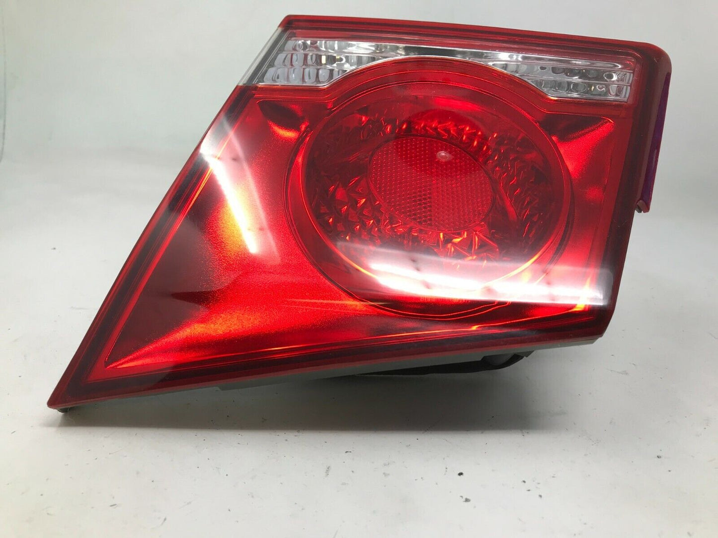 2011-2016 Chevrolet Cruze Passenger Side Trunklid Tail Light Tailight  G01B18005