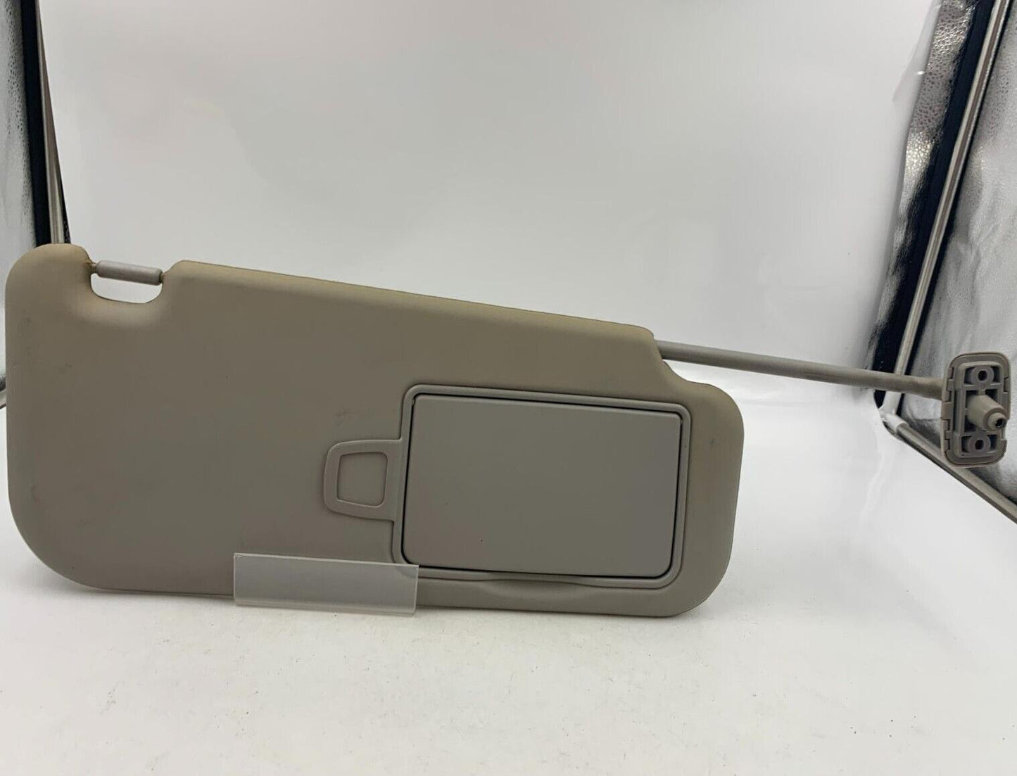 2010-2013 Kia Soul Passenger Sun Visor Sunvisor Gray OEM G02B13057