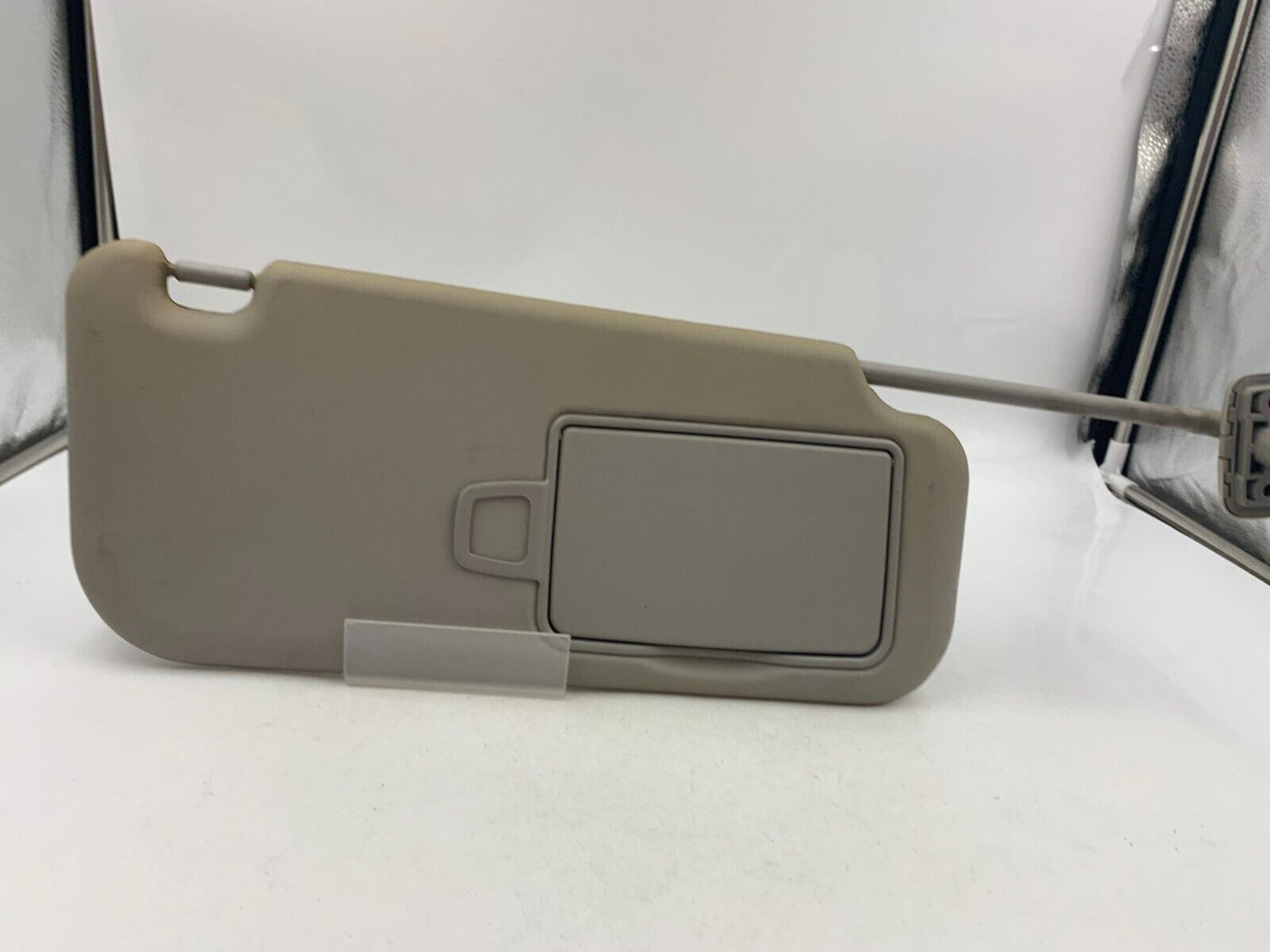 2010-2013 Kia Soul Passenger Sun Visor Sunvisor Gray OEM G02B13057