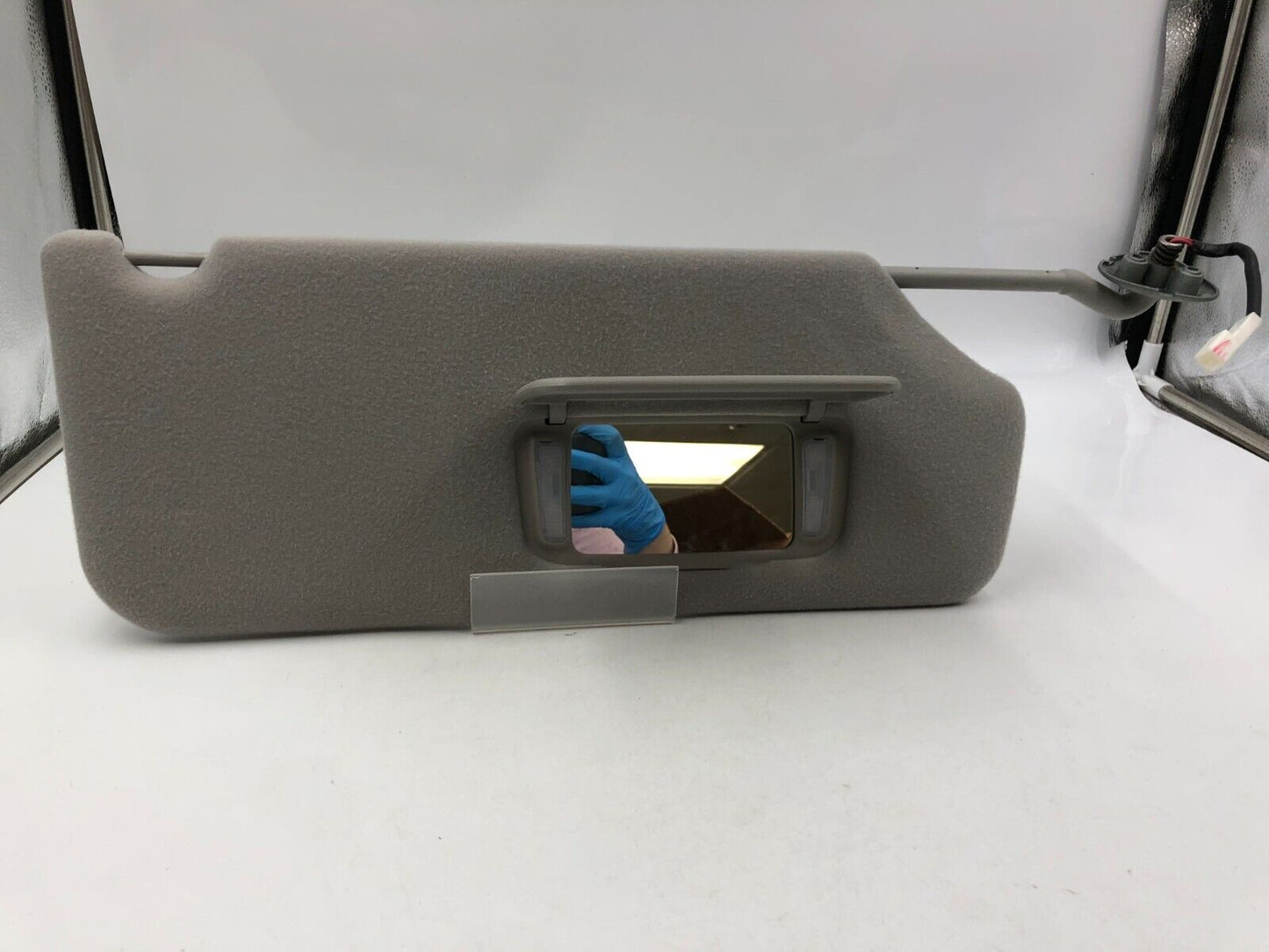 2011-2014 Toyota Sienna Passenger Sun Visor Sunvisor Gray Illuminated A03B24040