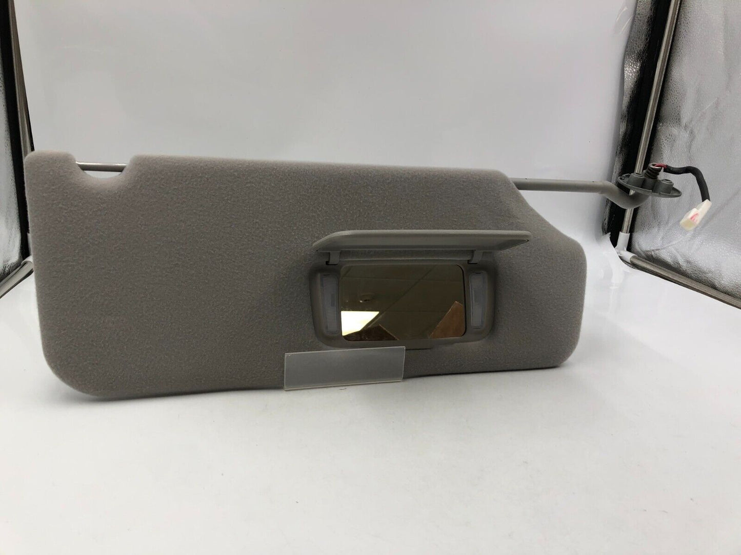 2011-2014 Toyota Sienna Passenger Sun Visor Sunvisor Gray Illuminated A03B24040