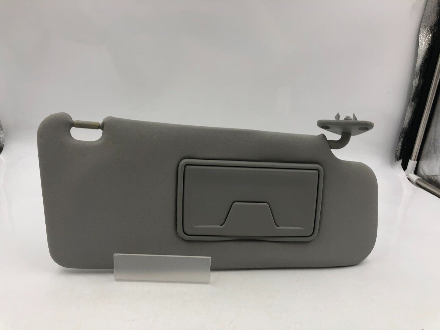 2007-2008 Mitsubishi Outlander Passenger Sun Visor Sunvisor Gray OEM B01B15030