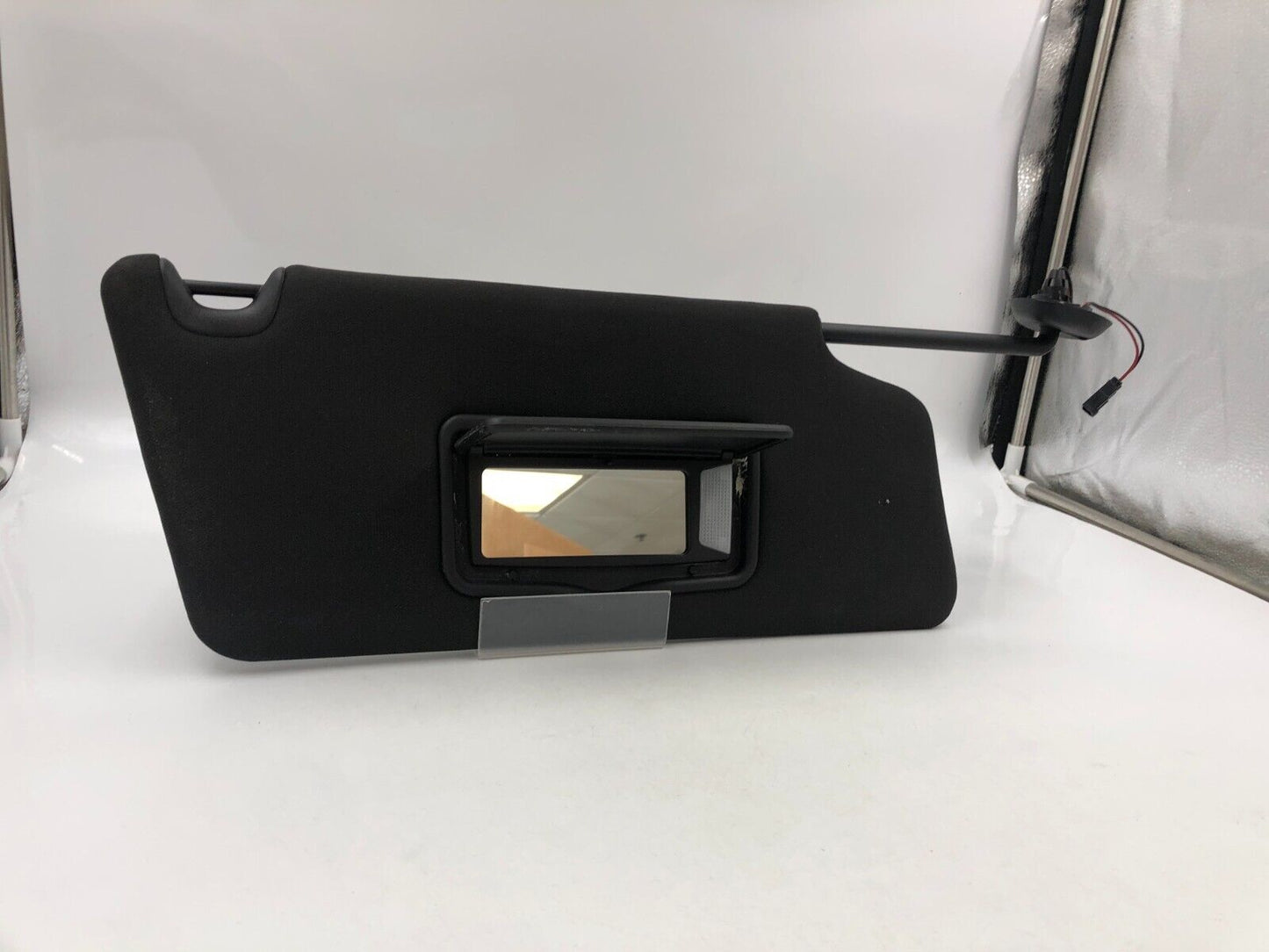 2011-2015 Ford Explorer Passenger Visor Sunvisor Charcoal Illuminated A01B32038