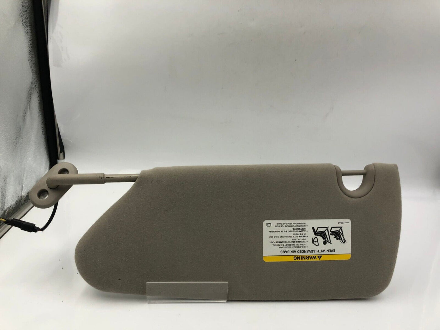 2007-2008 Chrysler Pacifica Passenger Sun Visor Sunvisor Gray OEM H01B16027