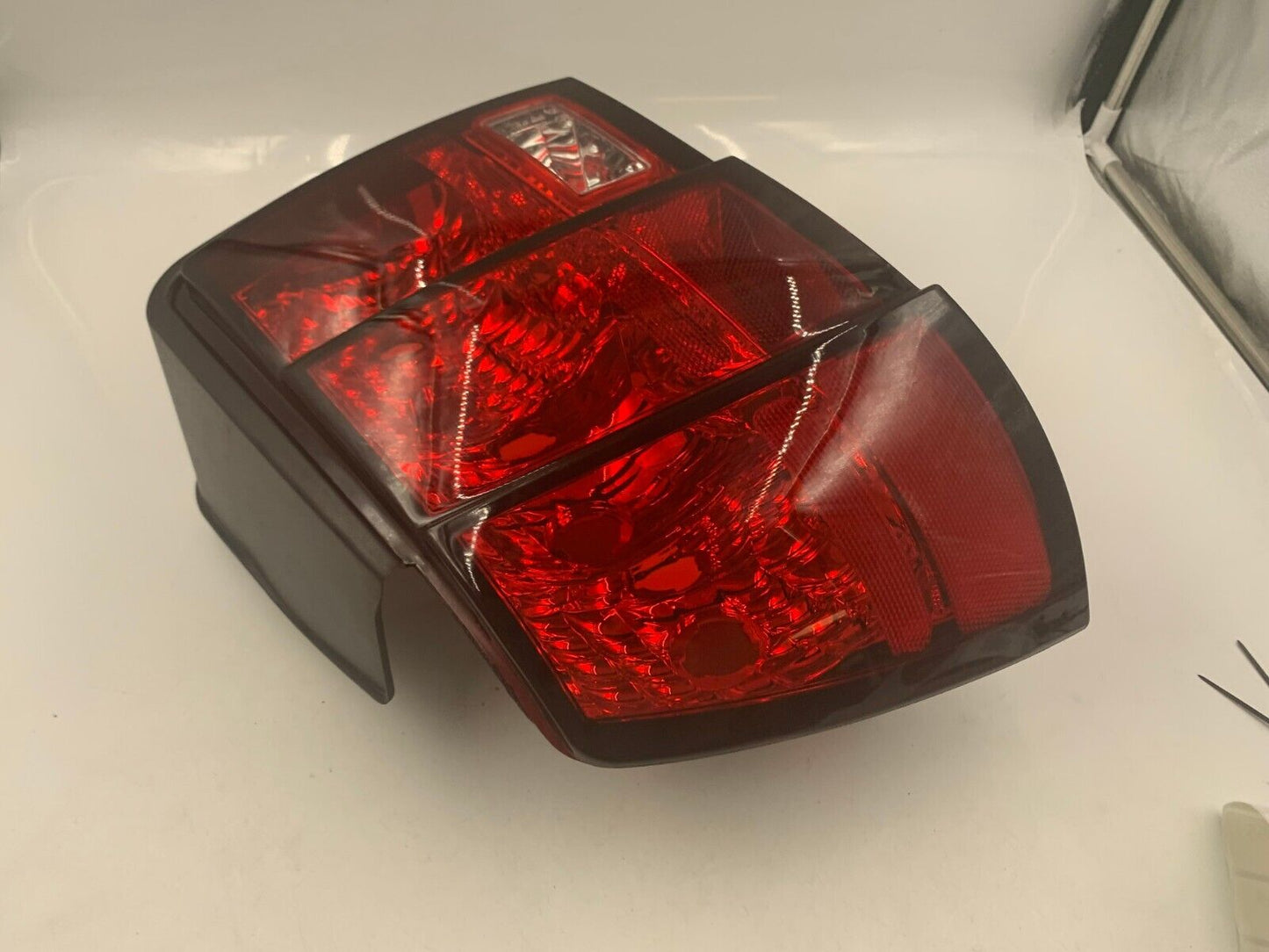 1999-2002 Ford Mustang Driver Side Tail Light Taillight OEM F02B45051