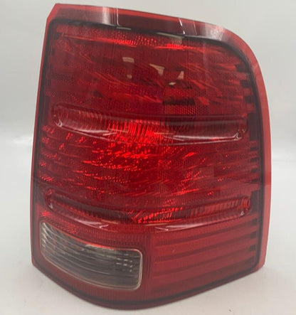 2002-2005 Ford Explorer Driver Side Tail Light Taillight OEM G01B29050