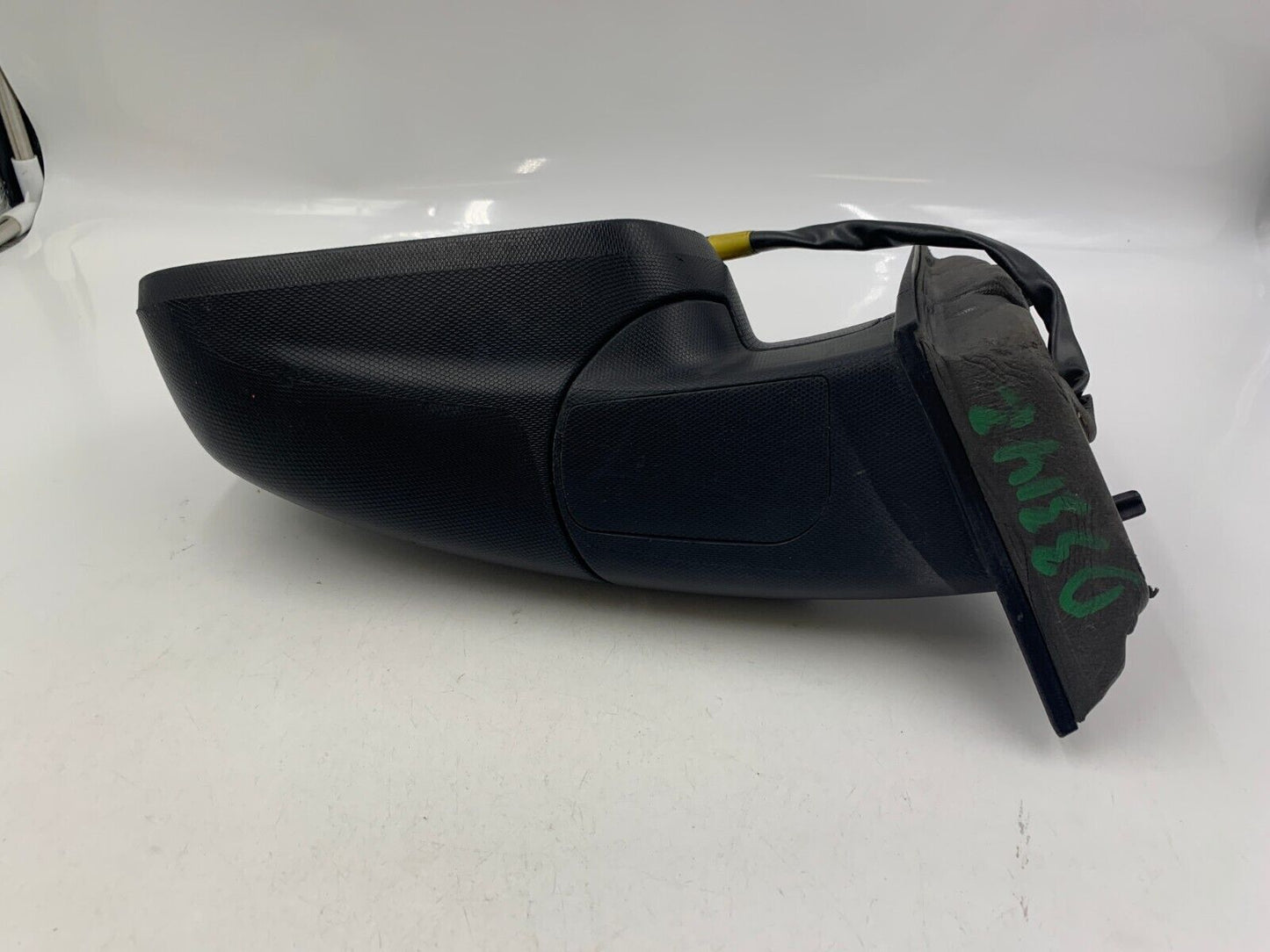 2010-2011 Chevrolet Equinox Driver Side View Power Door Mirror Black E04B48020