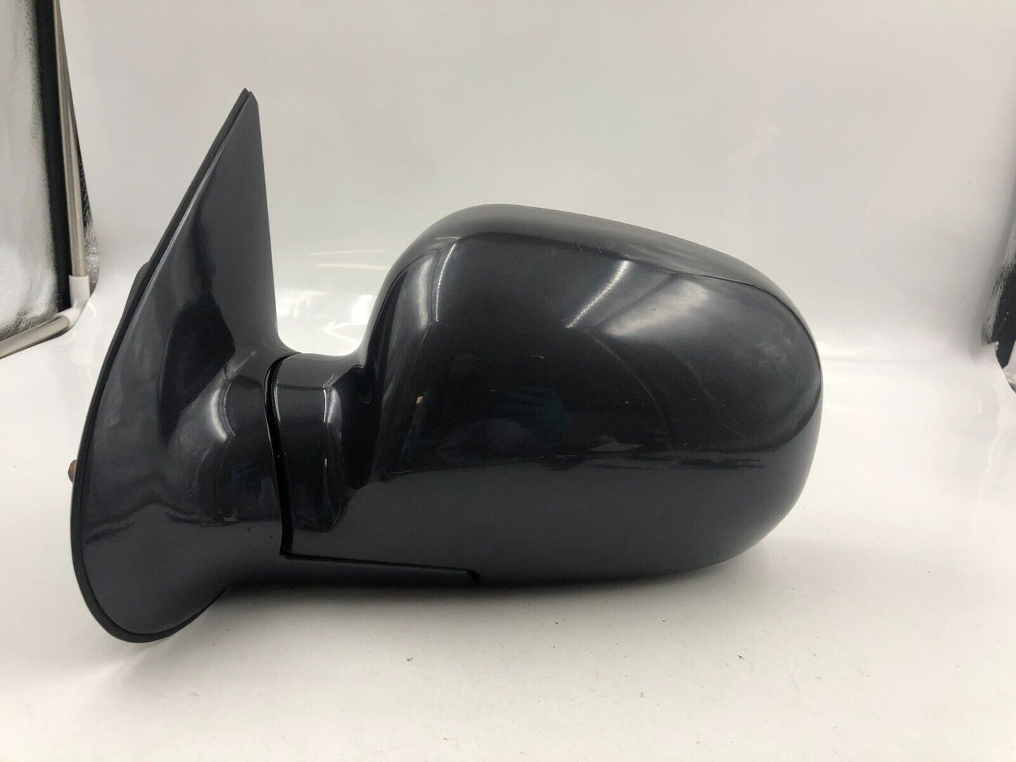 2005-2006 Hyundai Santa Fe Driver Side View Power Door Mirror Gray OEM E04B50051