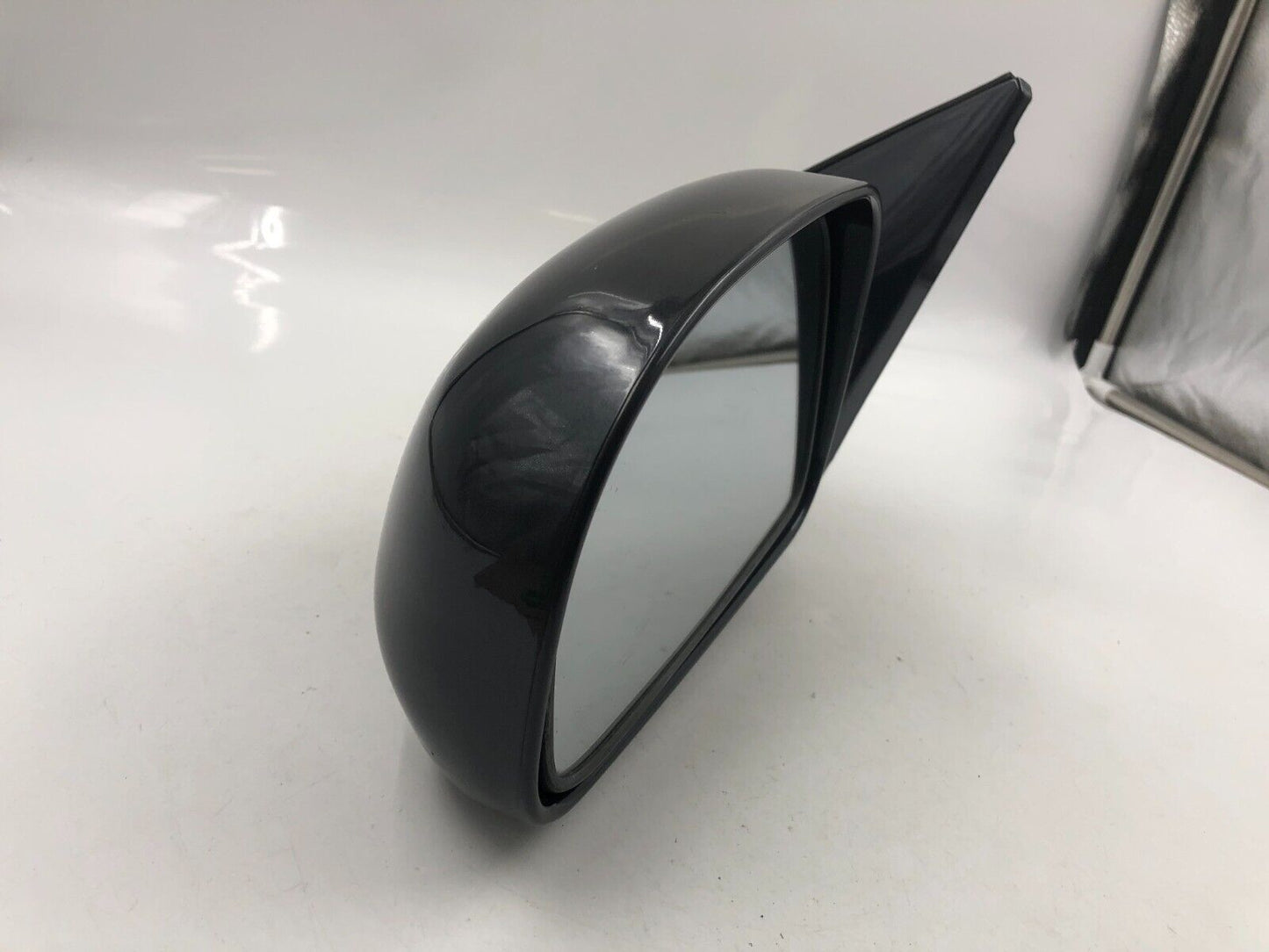 2005-2006 Hyundai Santa Fe Driver Side View Power Door Mirror Gray OEM E04B50051