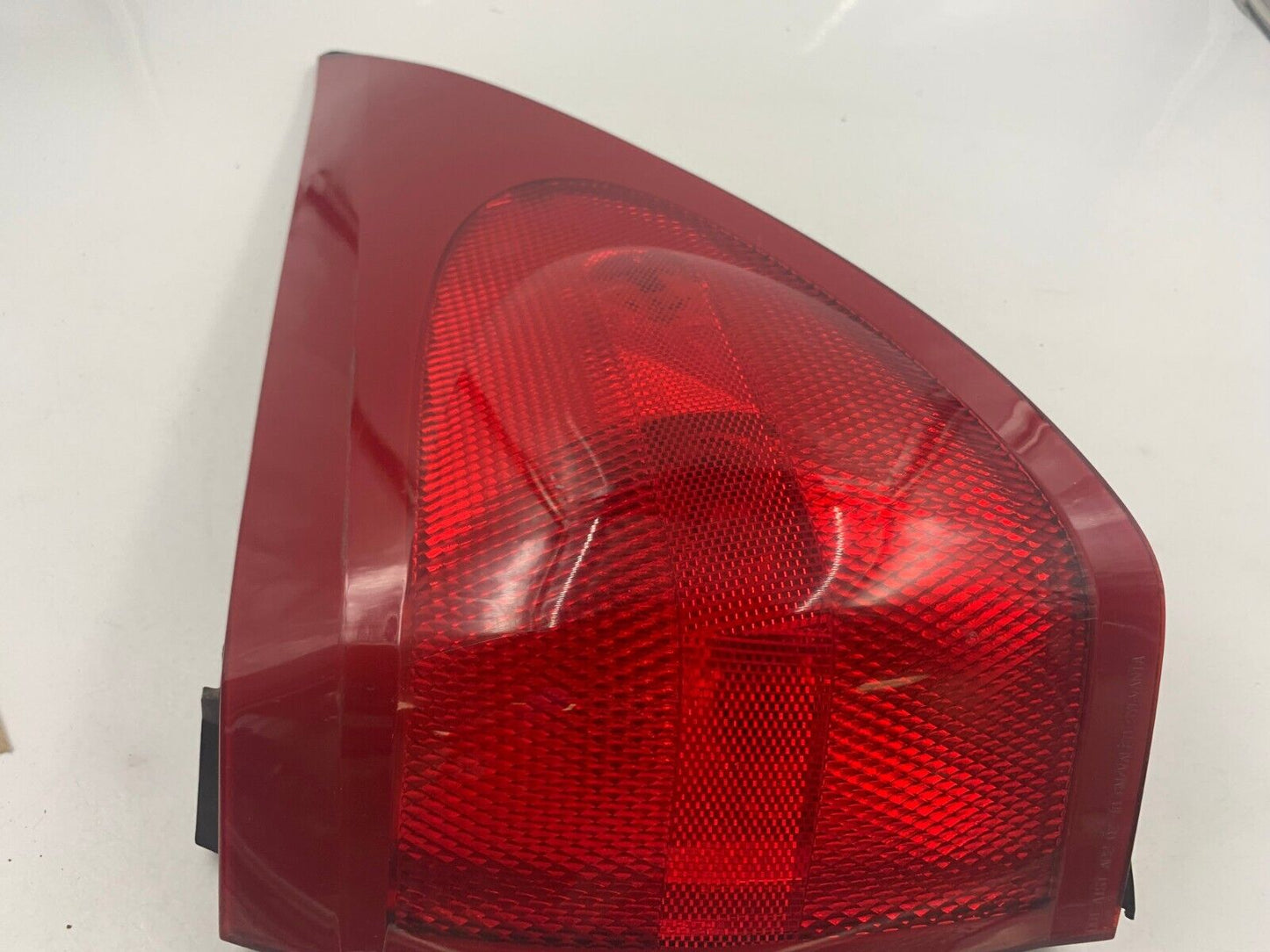 2002-2003 Buick Rendezvous Passenger Side Tail Light Taillight OEM C03B06020