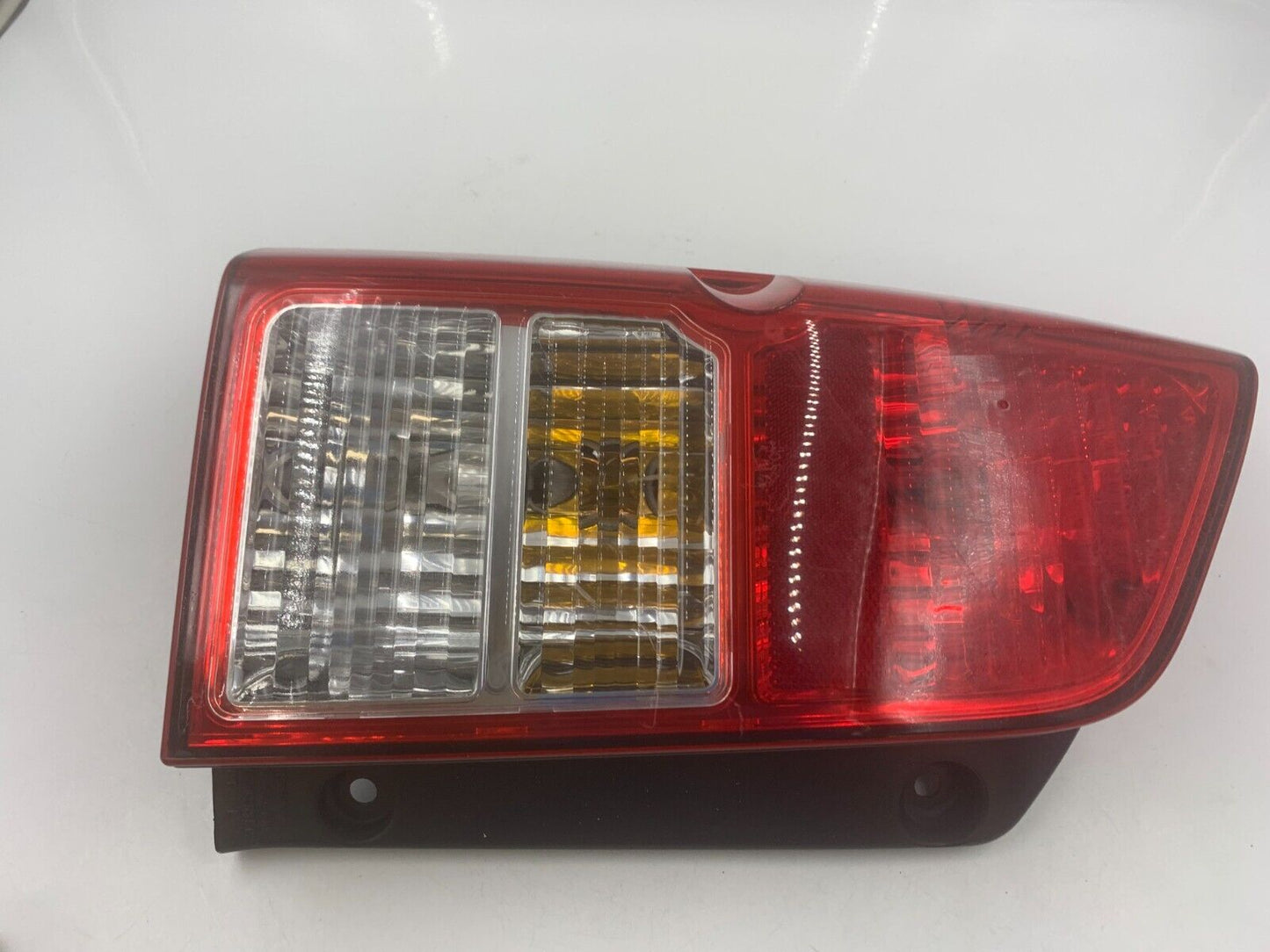 2005-2012 Nissan Pathfinder Driver Side Tail Light Taillight OEM E04B51054