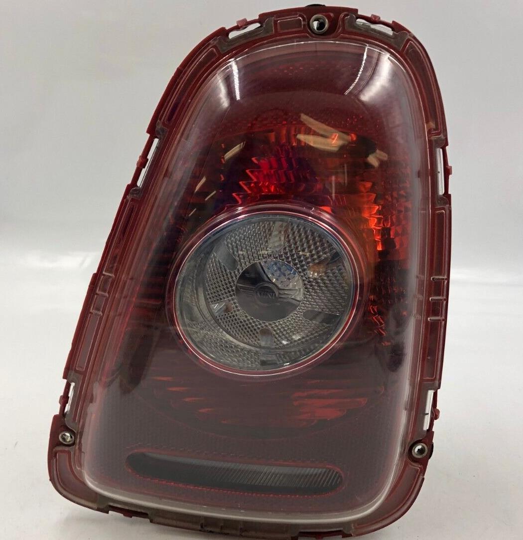 2007-2010 Mini Cooper Passenger Side Tail Light Taillight OEM D04B46052