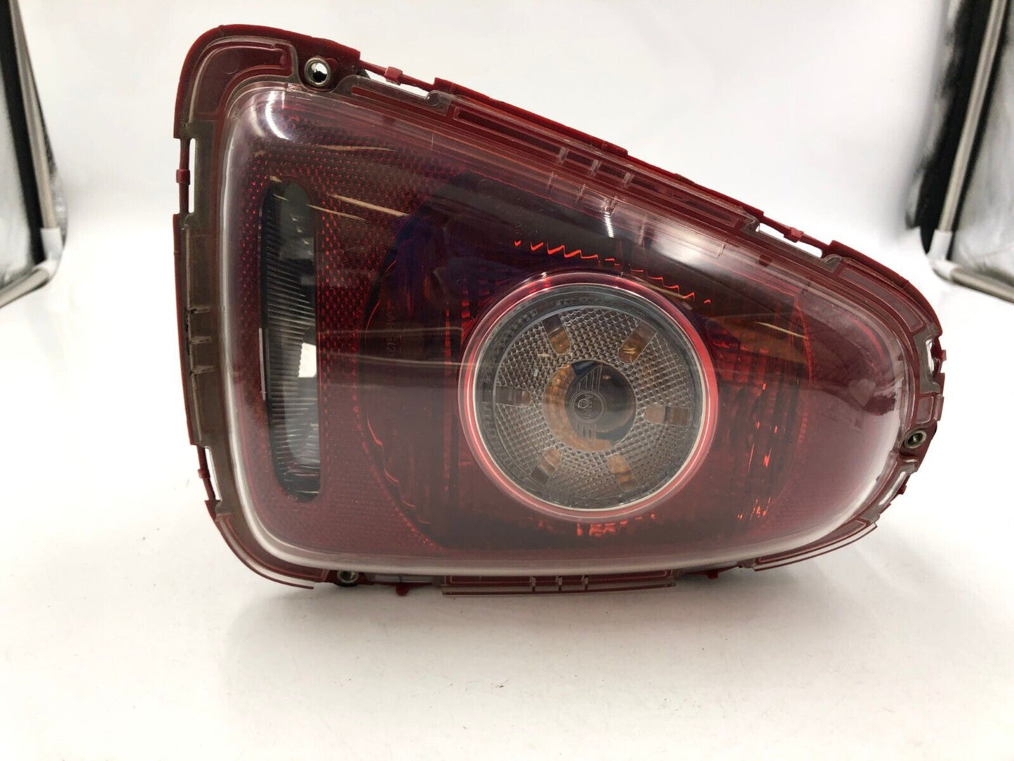 2007-2010 Mini Cooper Passenger Side Tail Light Taillight OEM D04B46052