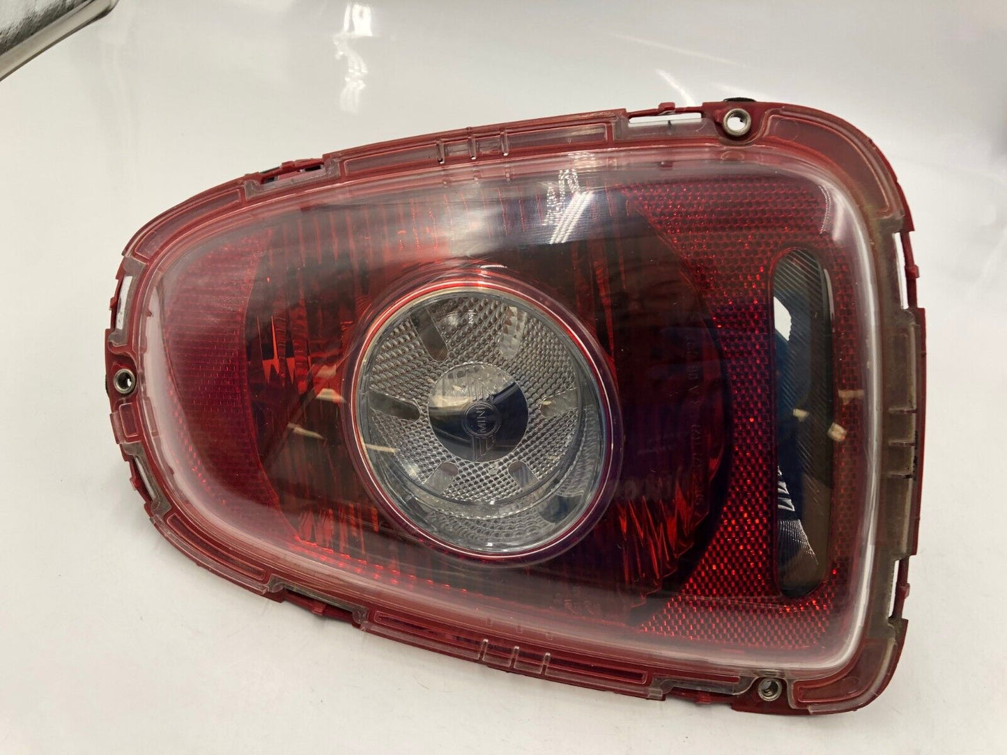 2007-2010 Mini Cooper Passenger Side Tail Light Taillight OEM D04B46052