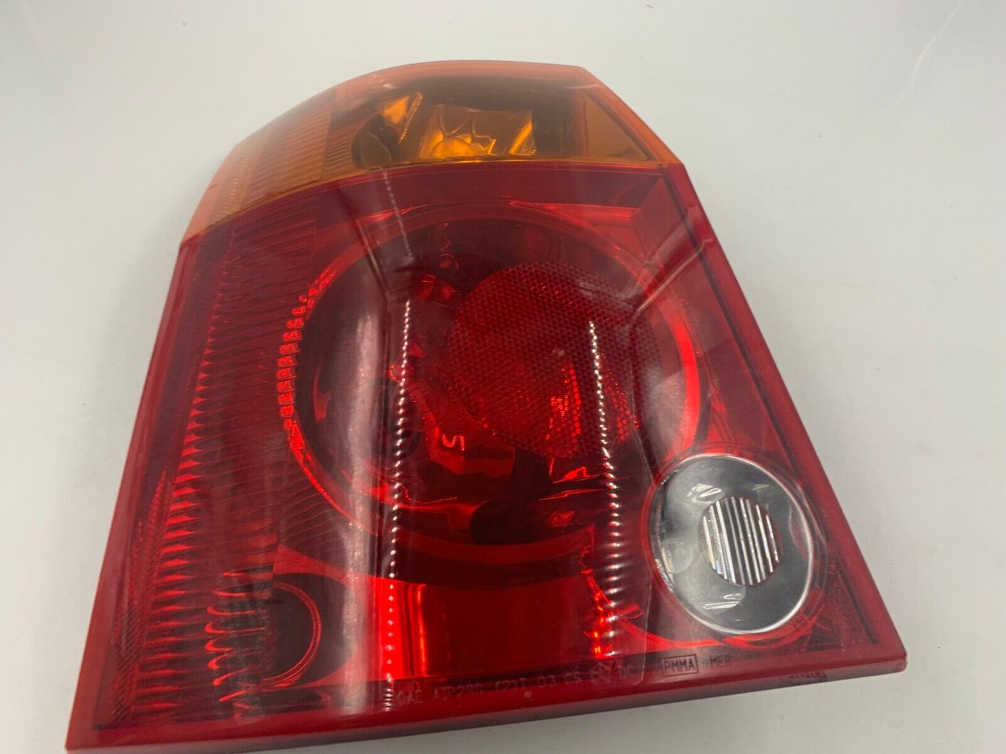 2004-2008 Chrysler Pacifica Driver Side Tail Light Taillight OEM A03B44057