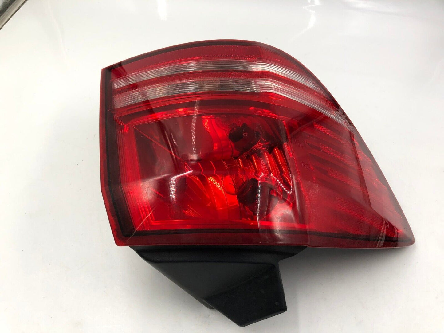 2009 Dodge Journey Driver Side Tail Light Tailight OEM D04B55054