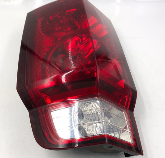 2006-2010 Jeep Commander Passenger Side Tail Light Taillight OEM D04B56051