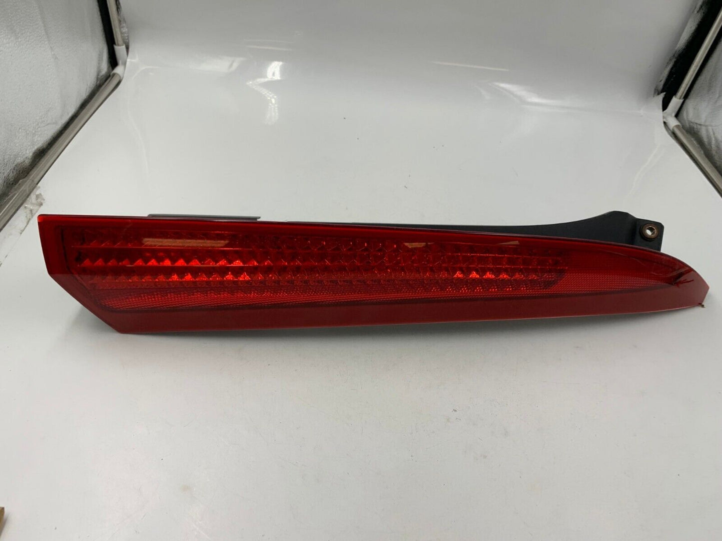 2007-2014 Volvo XC90 Passenger Upper Tail Light Taillight OEM I01B48027