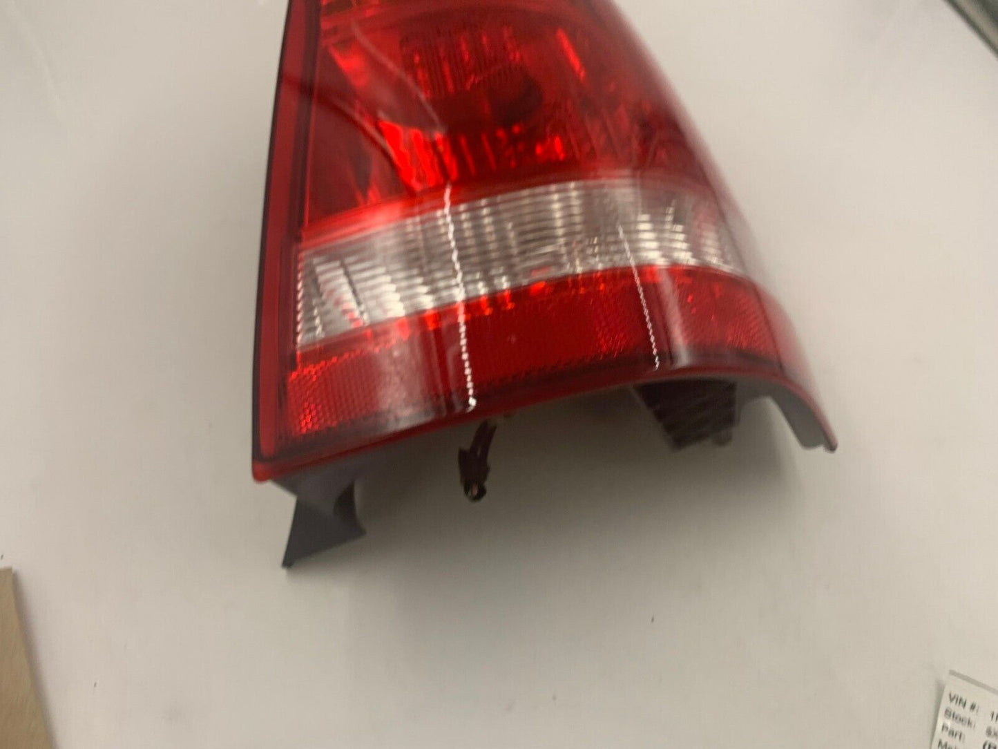 2008-2012 Ford Escape Passenger Side Tail Light Taillight OEM G01B28050