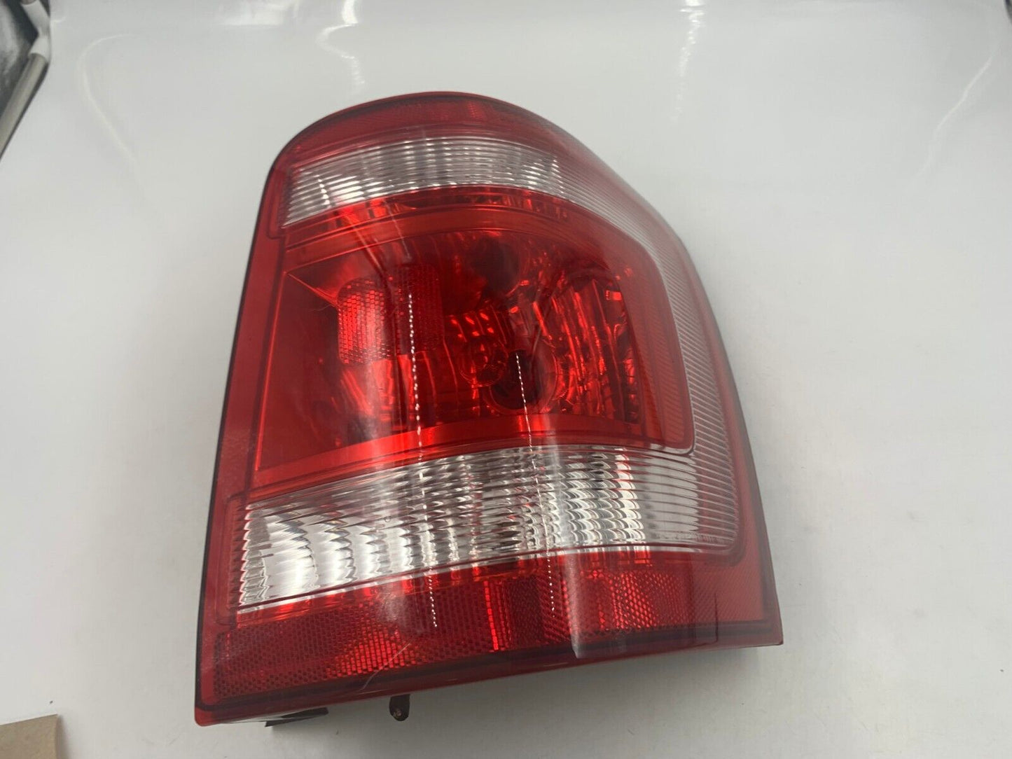 2008-2012 Ford Escape Passenger Side Tail Light Taillight OEM G01B28050