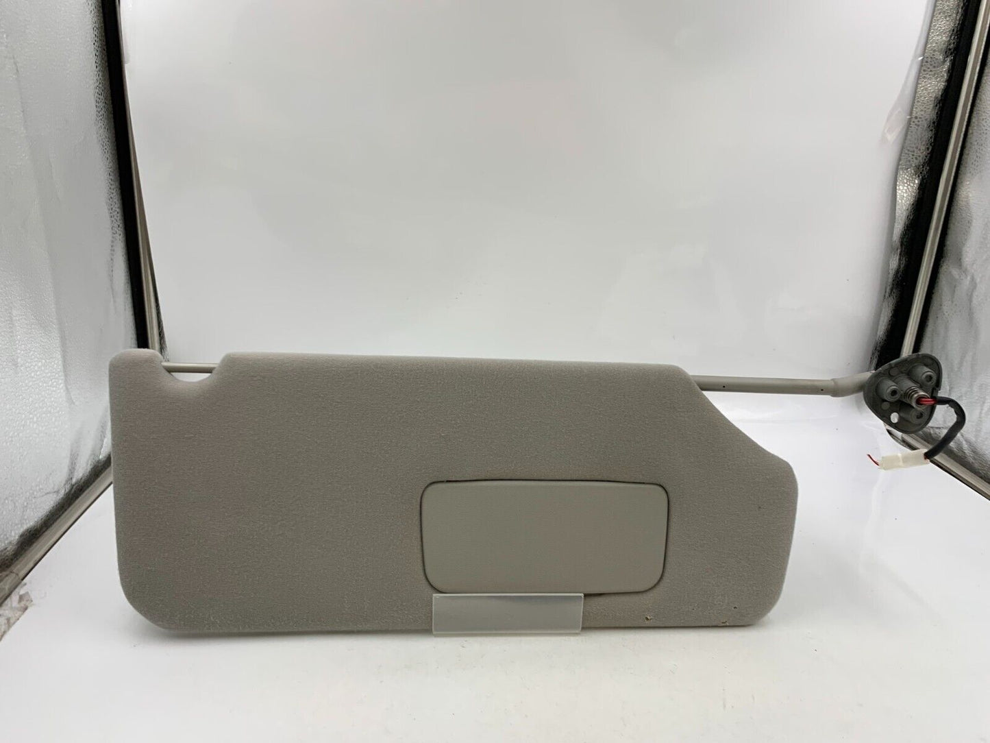 2011-2014 Toyota Sienna Passenger Sun Visor Sunvisor Gray Illuminated H01B21064