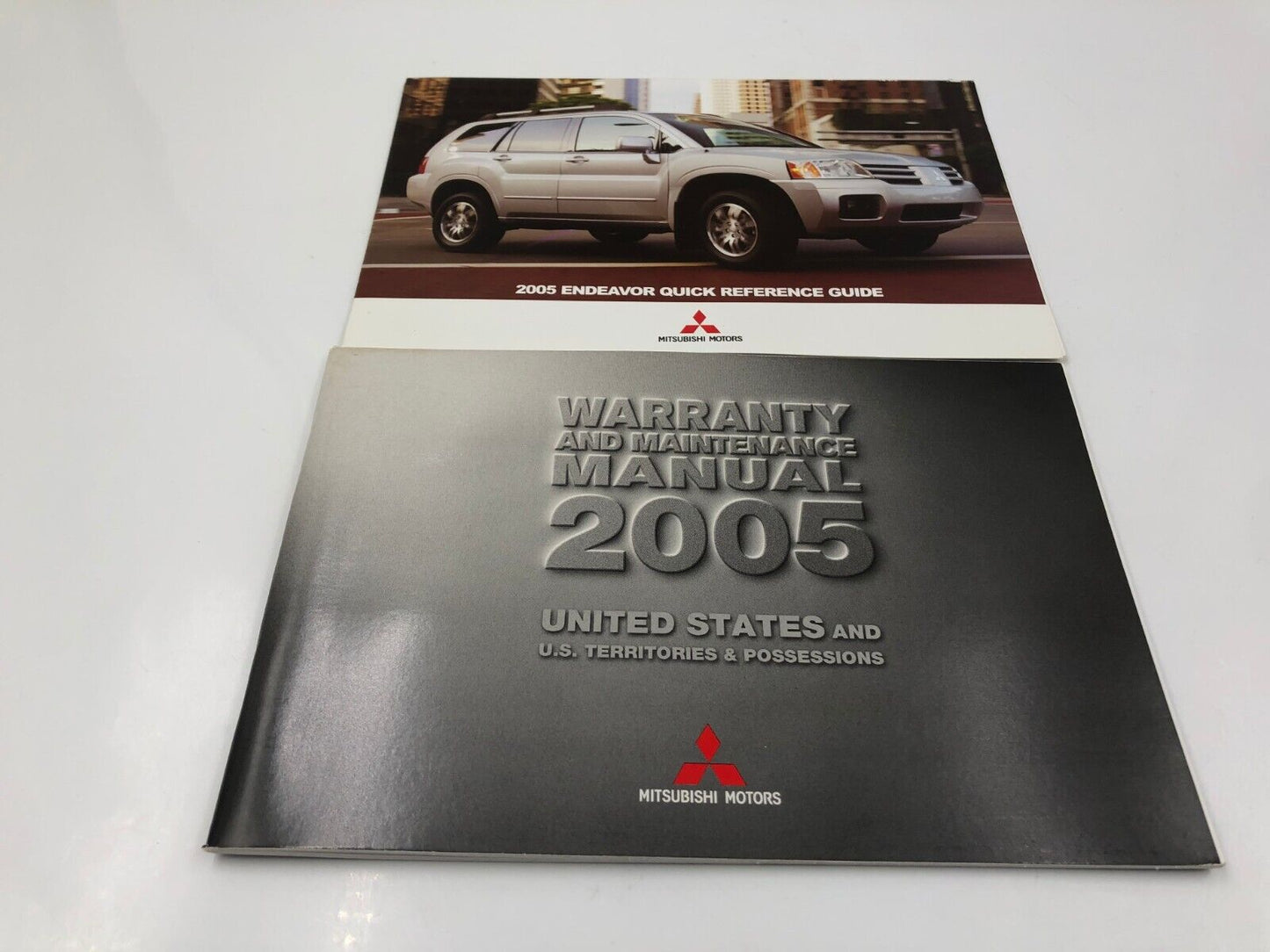 2005 Mitsubishi Endeavor Owners Manual Handbook Set with Case OEM B01B32038