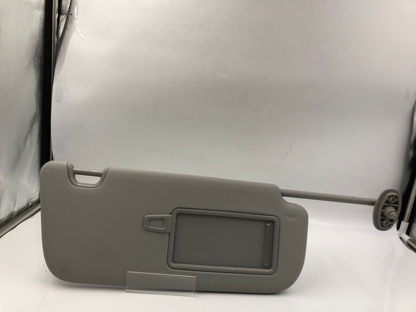 2014-2019 Kia Soul Passenger Sun Visor Sunvisor Gray Illuminated OEM H01B16026