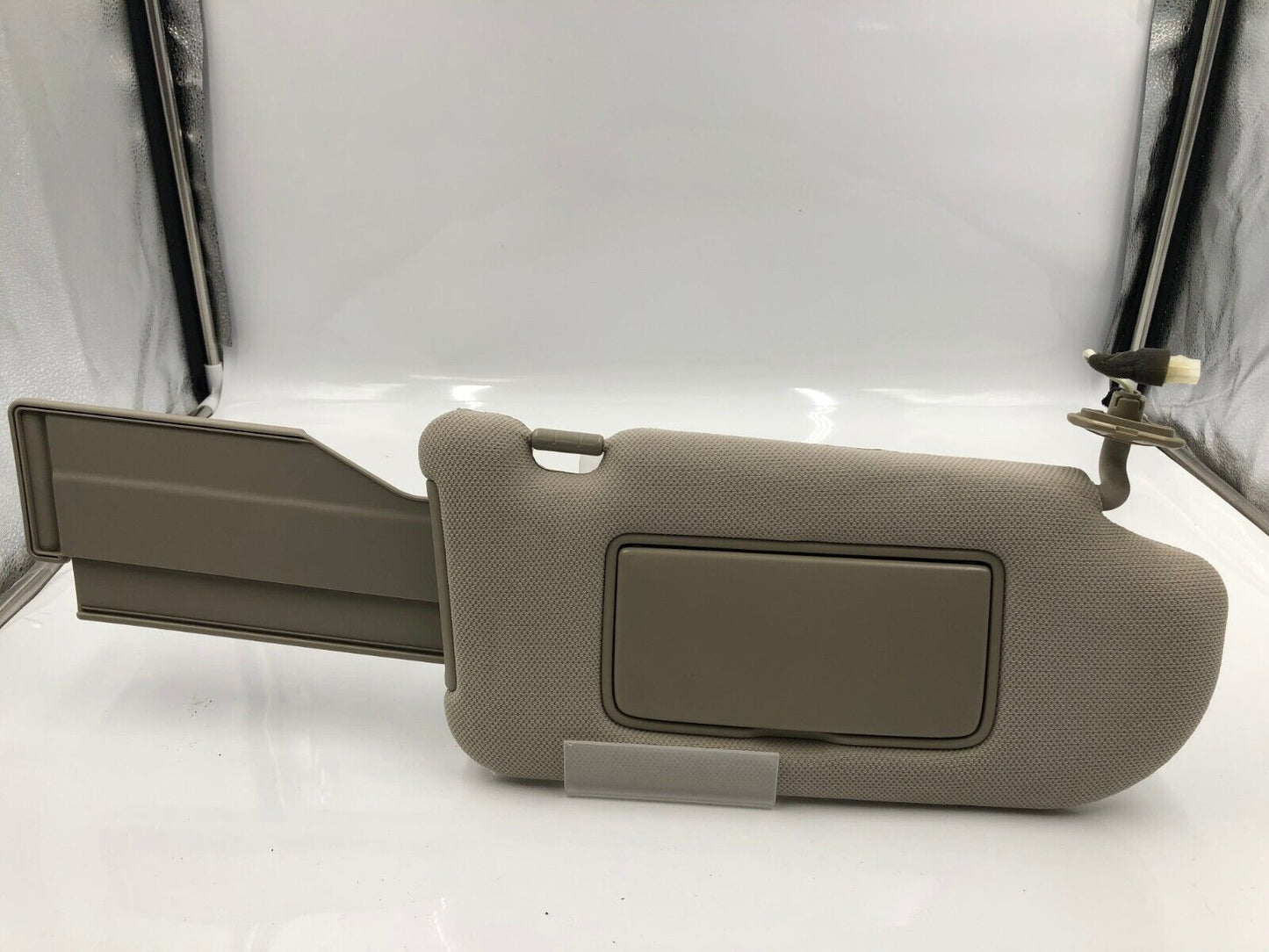 2006-2010 Infiniti M35 Passenger Sun Visor Sunvisor Beige Illuminated OEM B40002