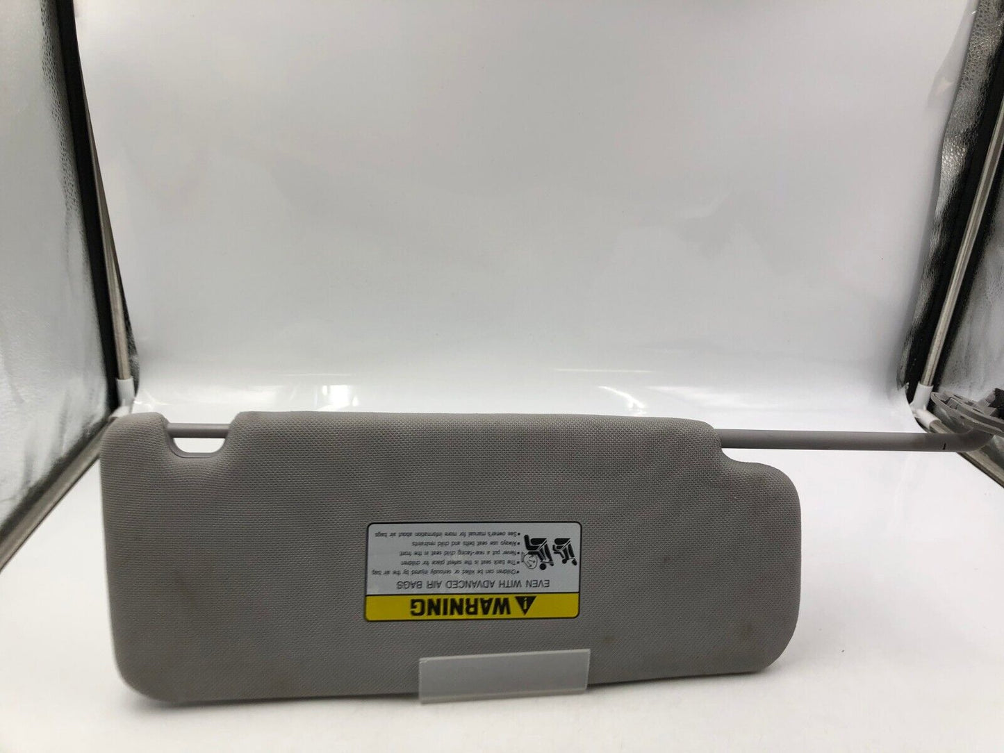 2015-2019 Hyundai Sonata Driver Sun Visor Sunvisor Gray Illuminated A04B19041