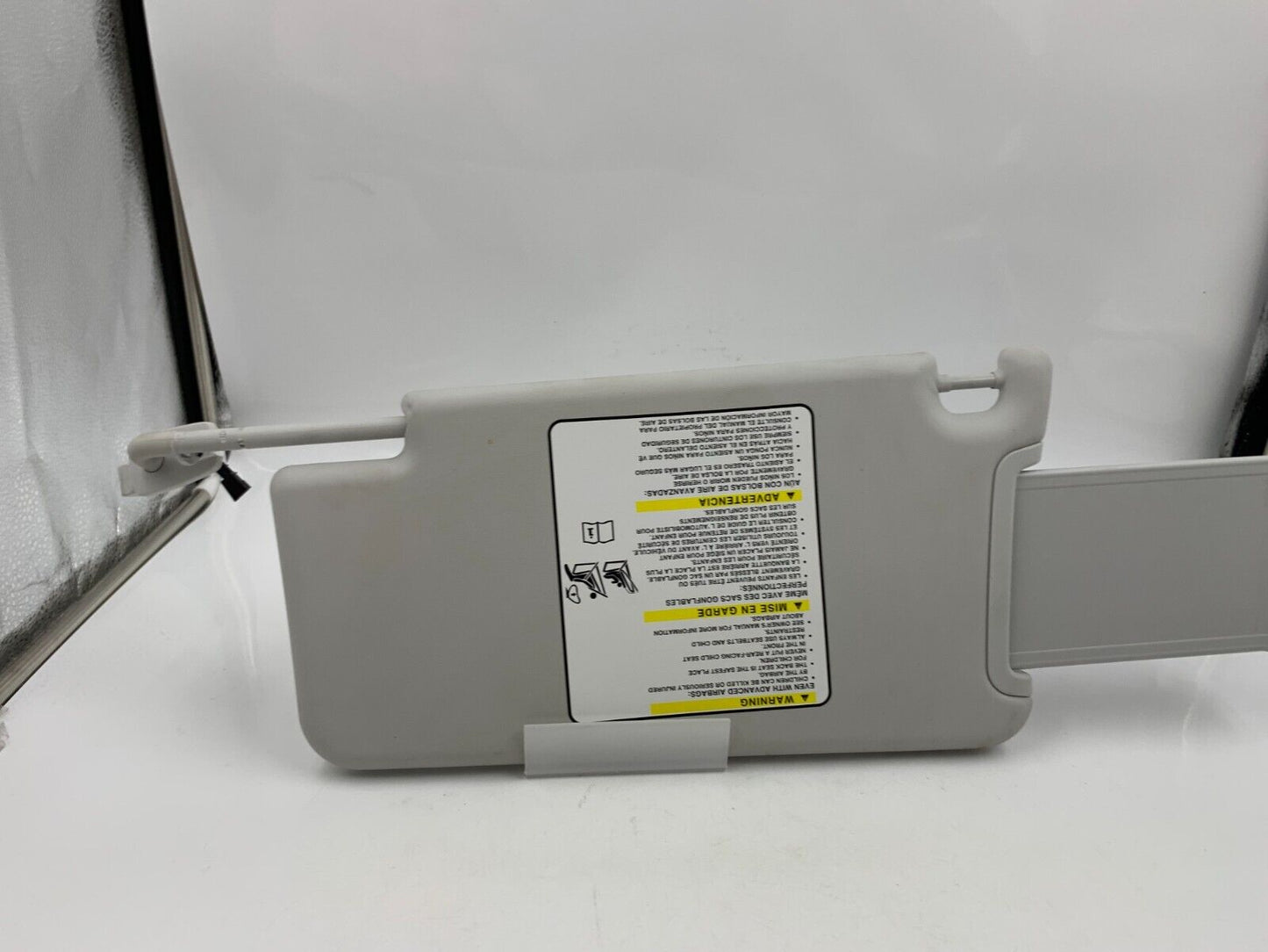 2015-2022 Jeep Commander Passenger Sun Visor Sunvisor Gray OEM E02B14053