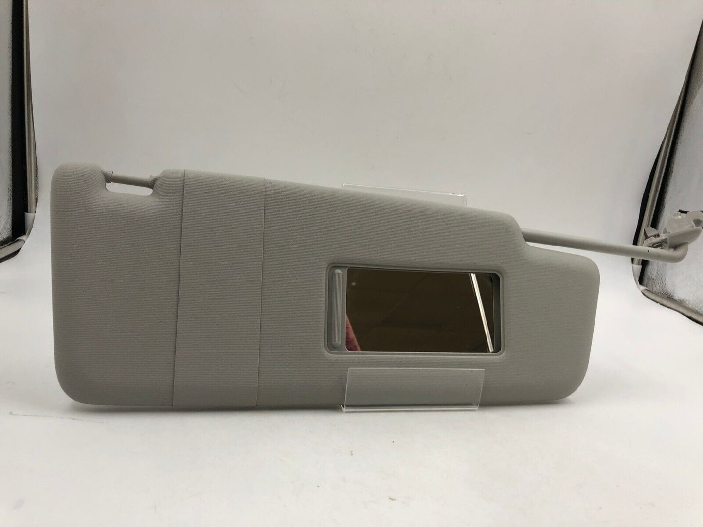 2012-2020 Volkswagen Passat Passenger Sunvisor Gray Illuminated OEM G02B39063