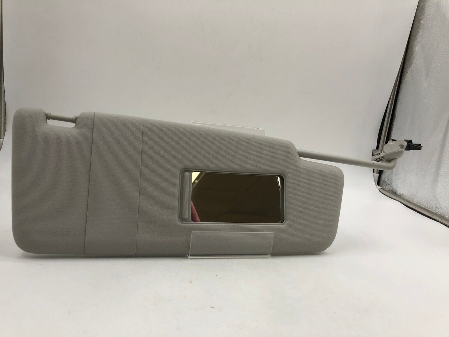 2012-2020 Volkswagen Passat Passenger Sunvisor Gray Illuminated OEM G02B39063