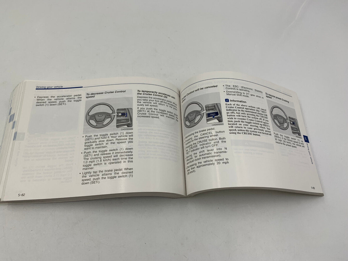 2018 Hyundai Elantra Owners Manual Handbook Set OEM C04B02045