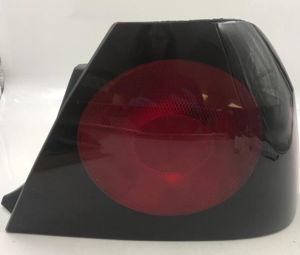 2004-2005 Chevrolet Impala Passenger Side Tail Light Taillight OEM E01B45060